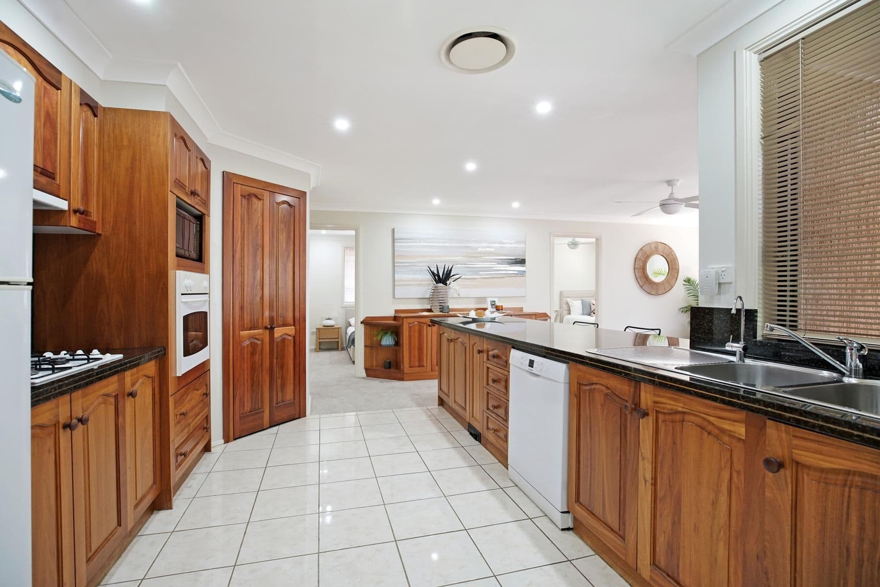 6 Elata Place, Kingswood - Thumbnail 4