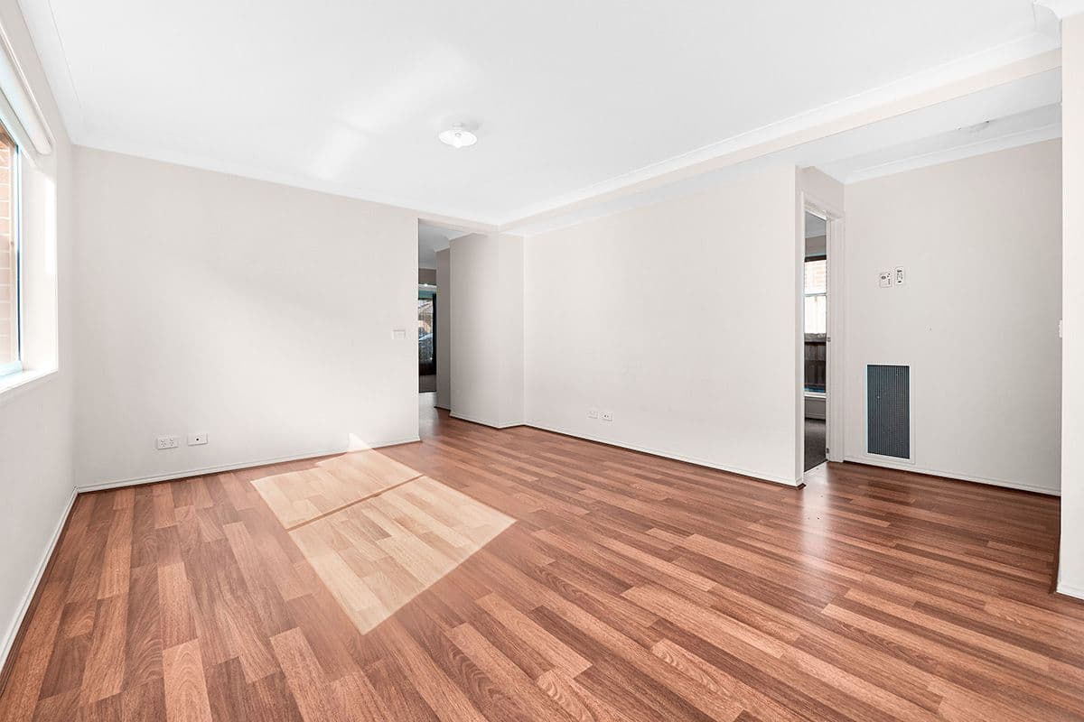 7 Dickens Street, Cranbourne West VIC 3977, Cranbourne West - Thumbnail 3