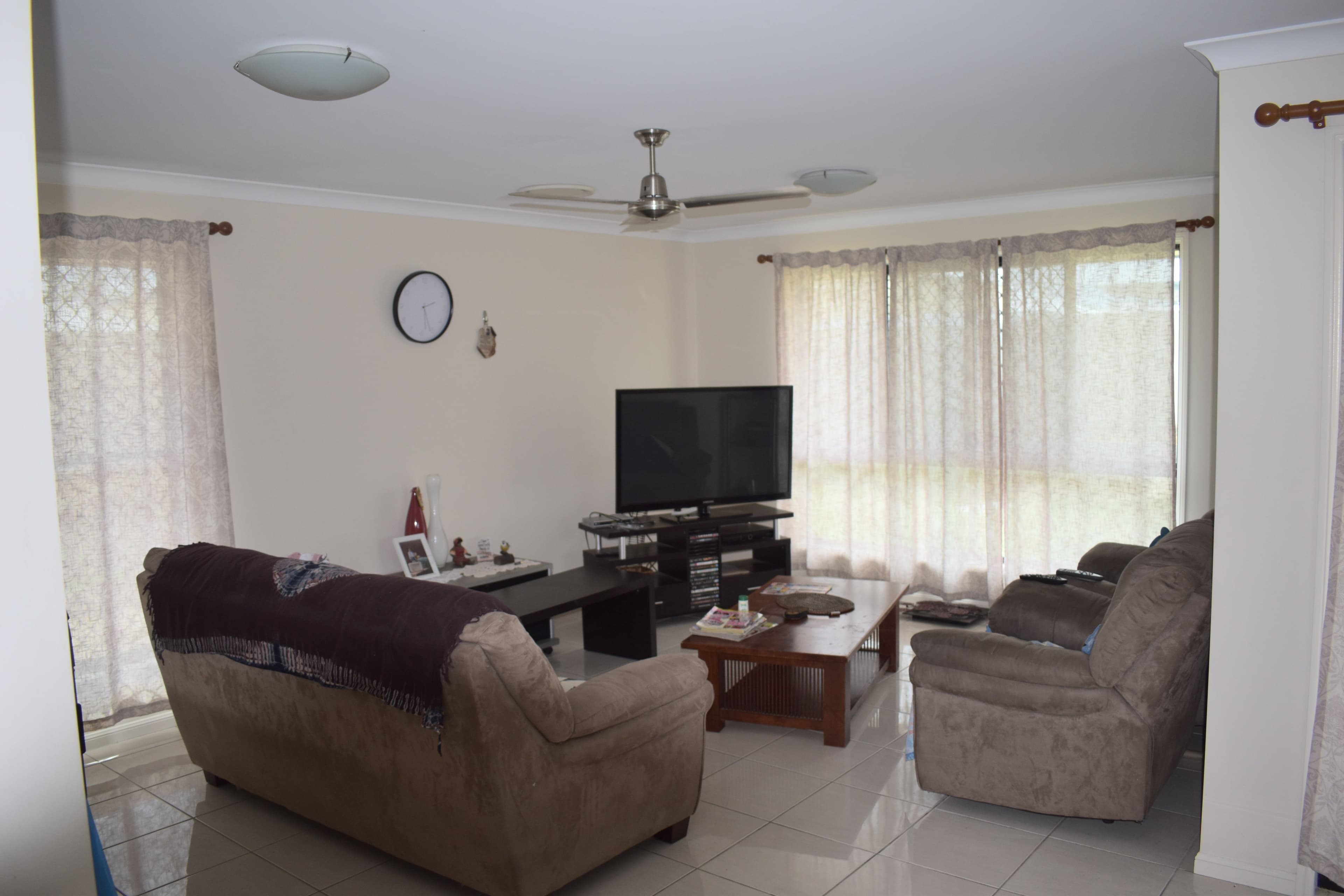 8 Spellman Street, Emerald QLD 4720, Emerald - Thumbnail 3