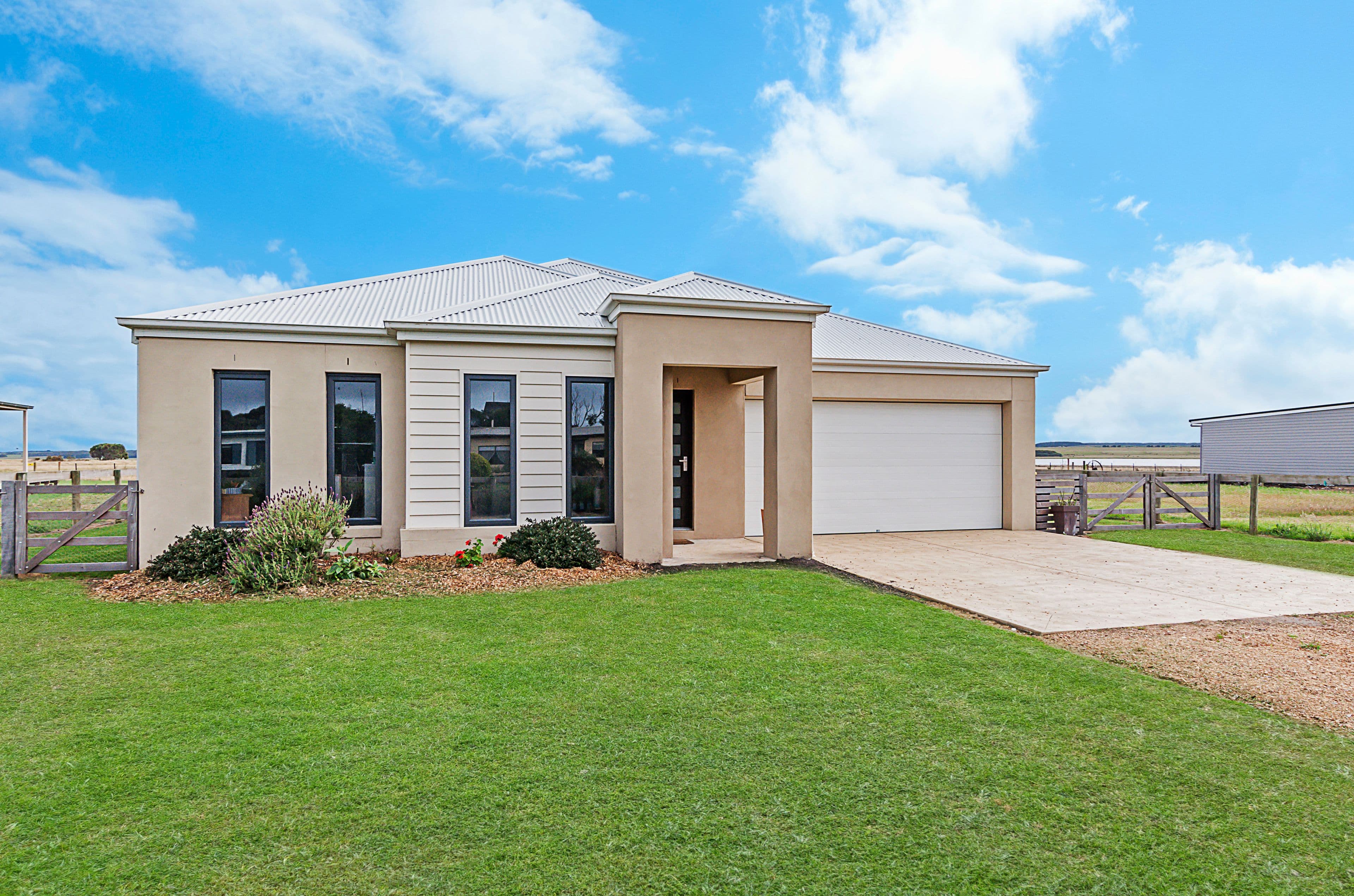 16 Antares Street, Peterborough VIC 3270, Peterborough - Thumbnail 7
