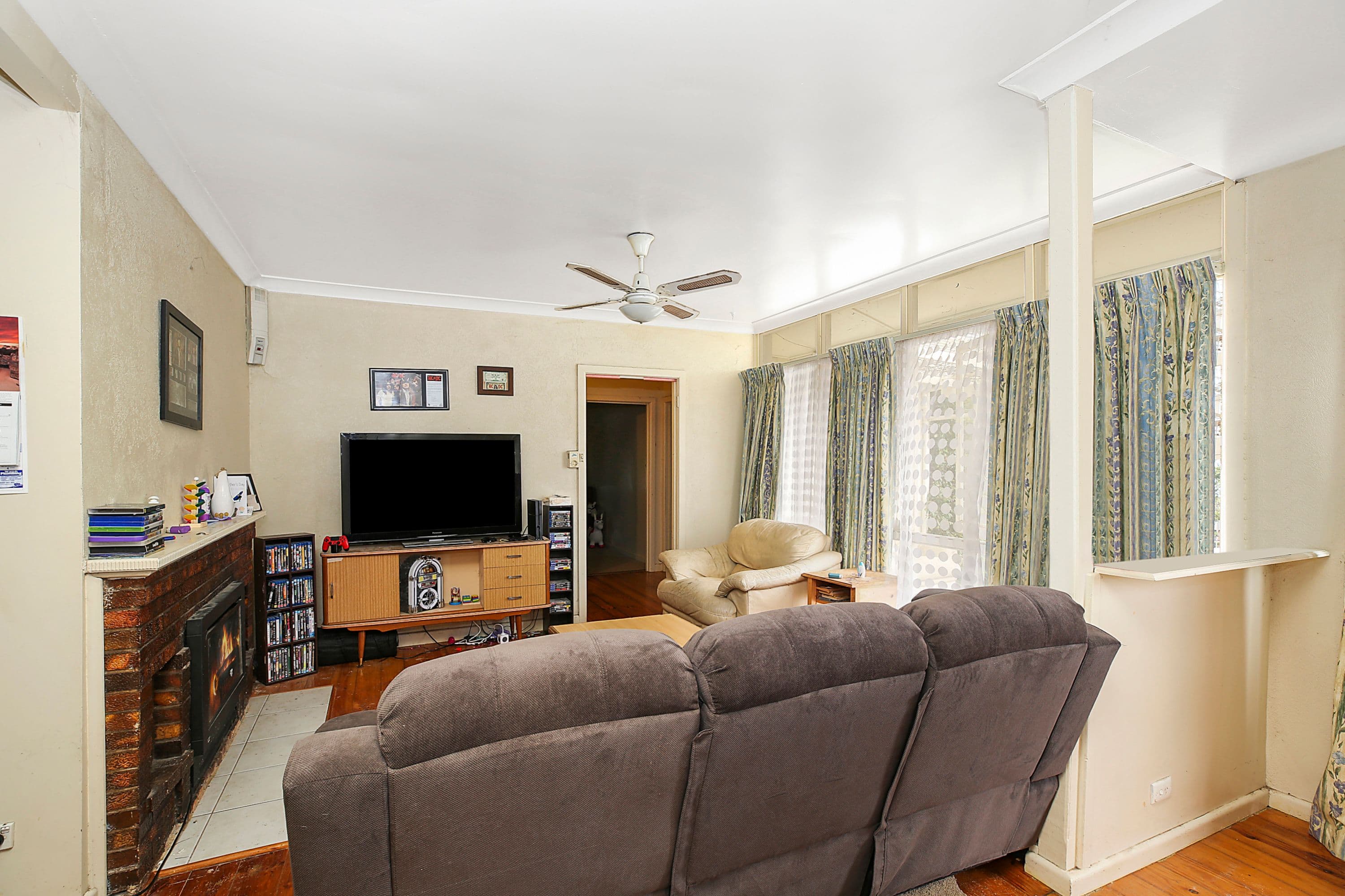 17 Stirling Street, Cobden VIC 3266, Cobden - Thumbnail 2