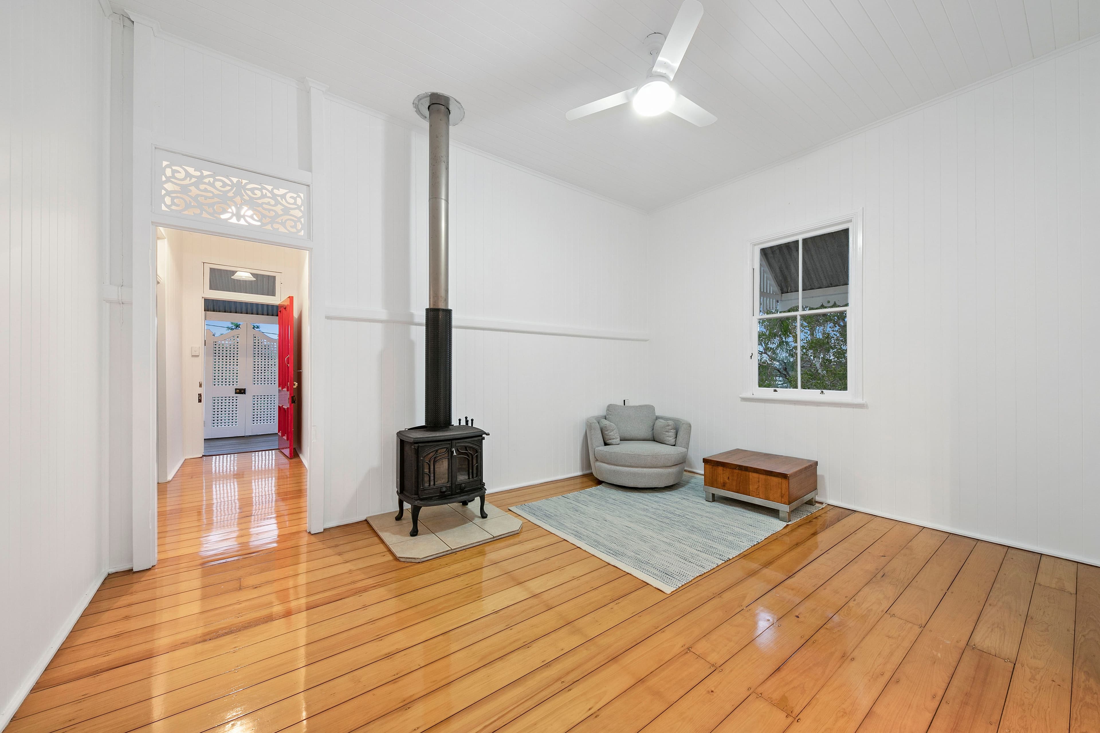 8 Paten Street, North Ipswich QLD 4305, North Ipswich - Thumbnail 2