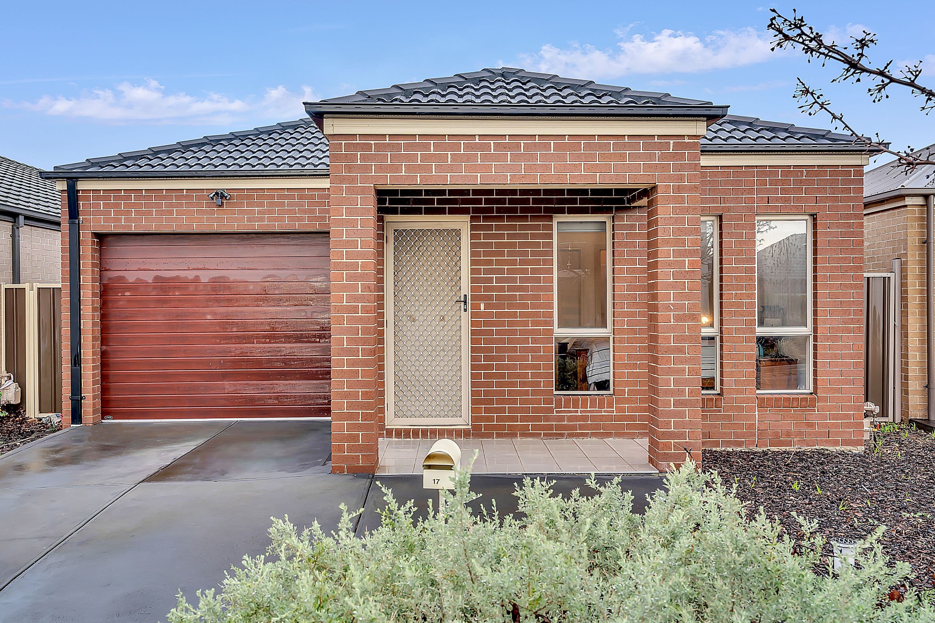 17 Acland Street, Craigieburn VIC 3064, Craigieburn - Thumbnail 2