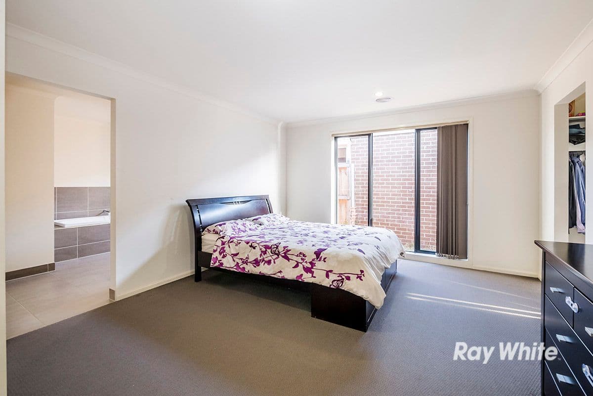 28 Stanford Street, Cranbourne West VIC 3977, Cranbourne West - Thumbnail 8