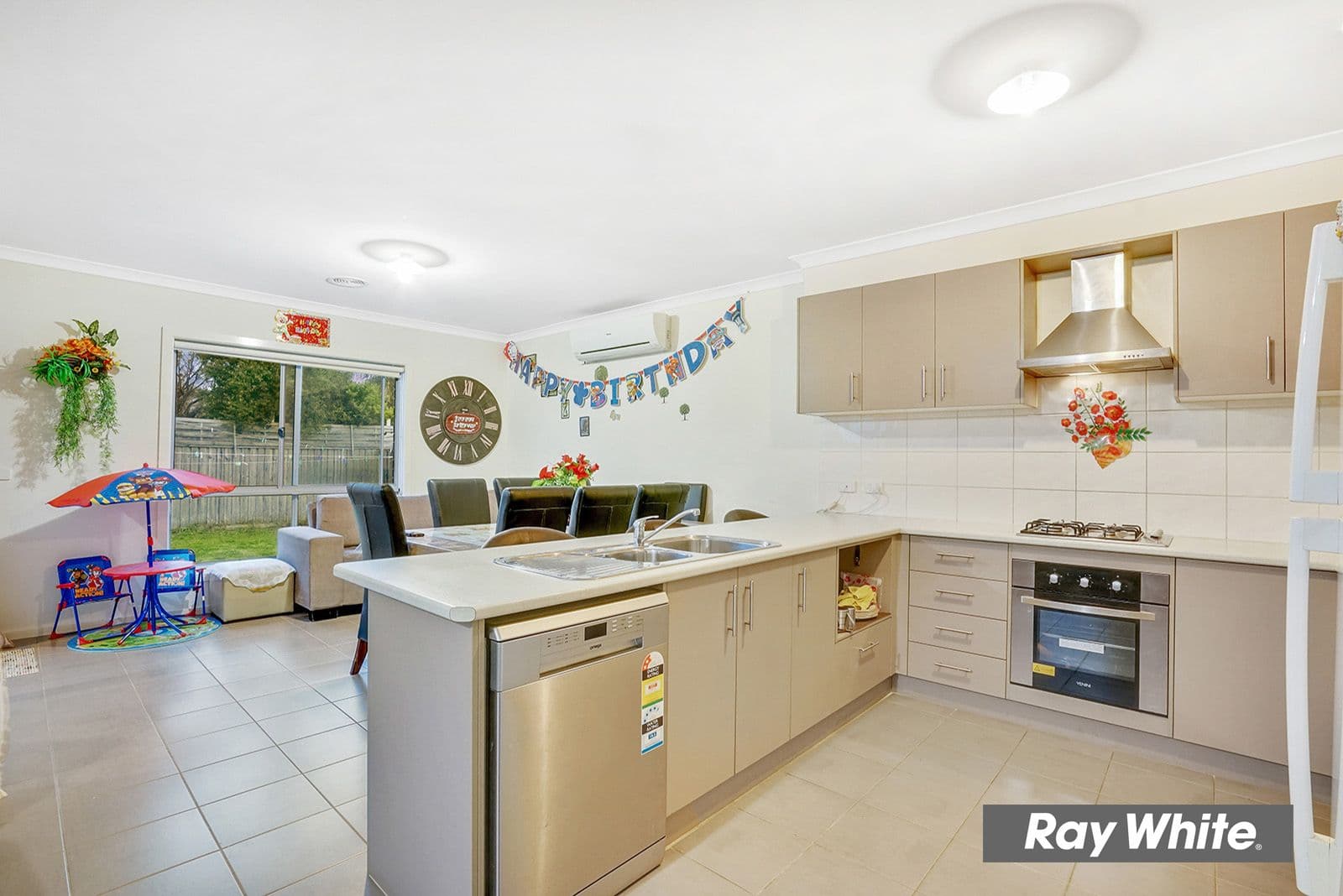 30 Larson Avenue, Tarneit VIC 3029, Tarneit - Thumbnail 8