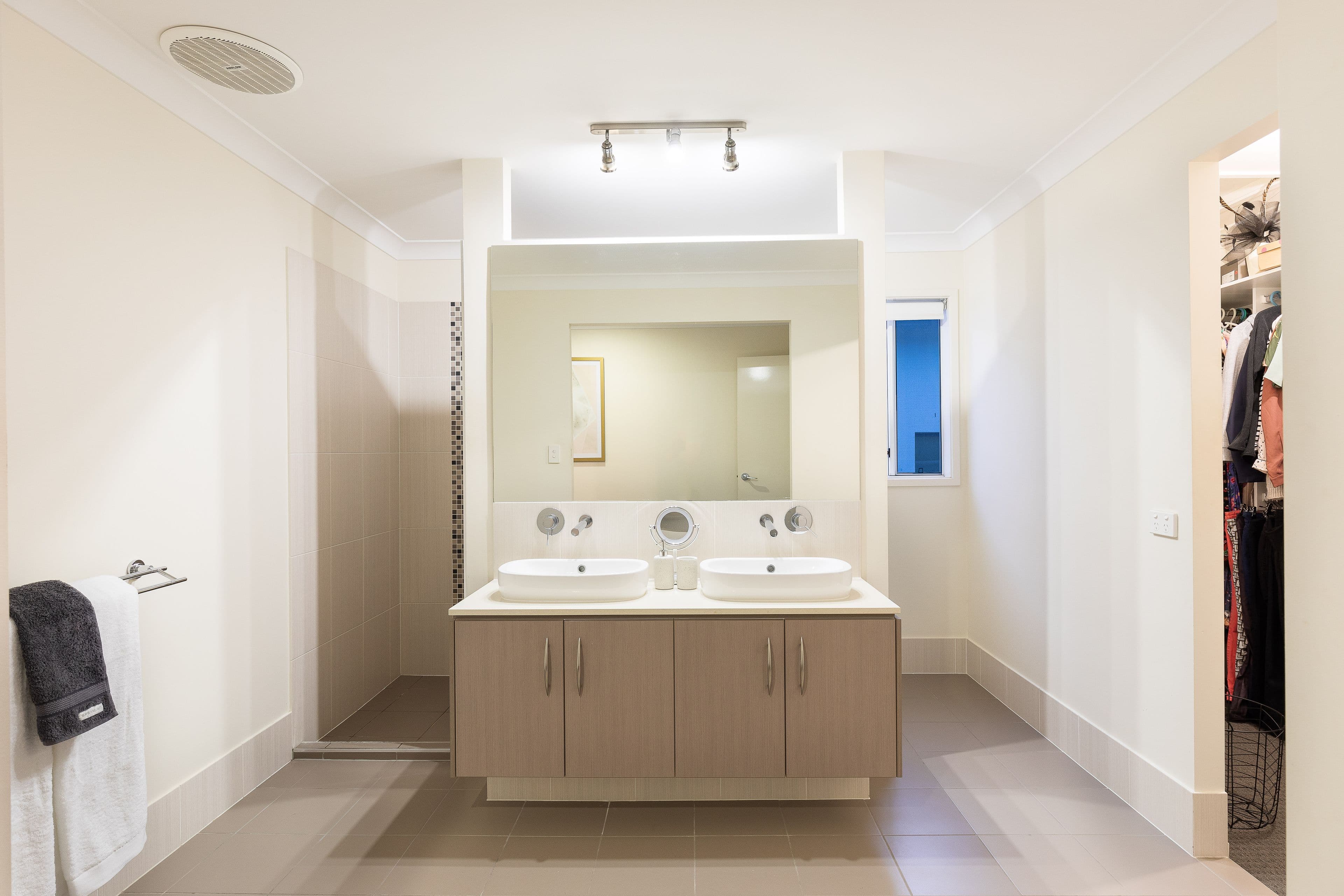 34 Sydney Avenue, Camp Hill QLD 4152, Camp Hill - Thumbnail 6