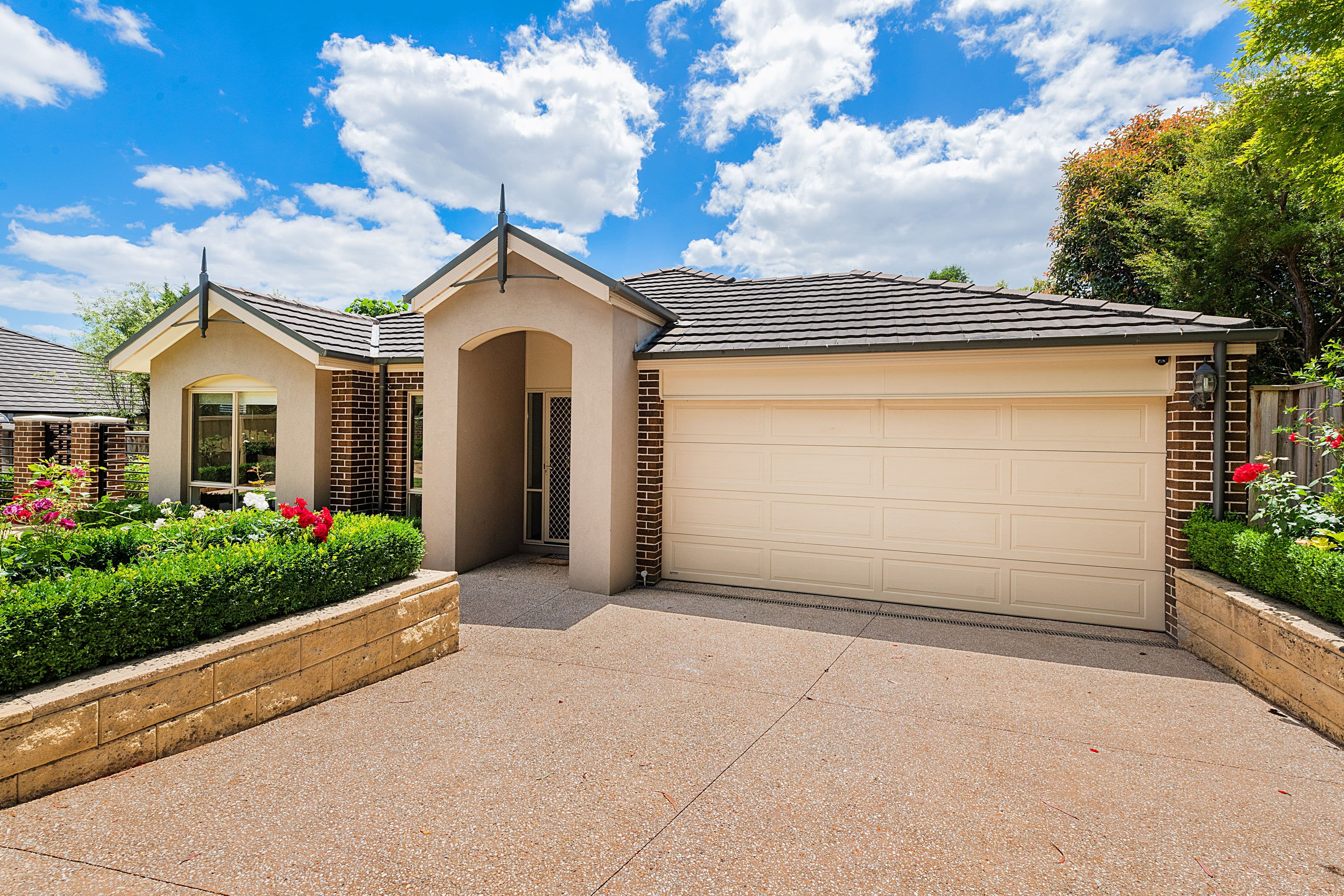 211 Cambridge Road, Mooroolbark VIC 3138, Mooroolbark - Image 1