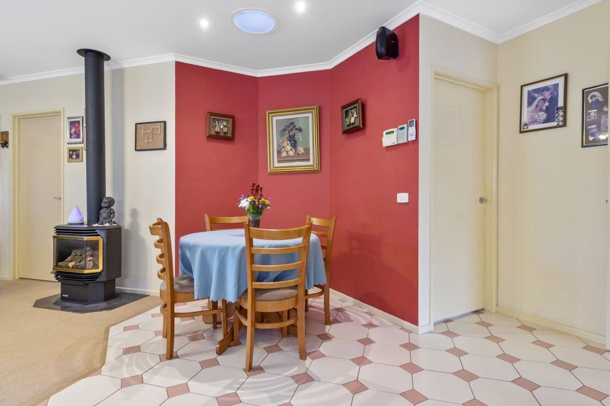 33 Argyle Crescent, Werribee VIC 3030, Werribee - Thumbnail 7
