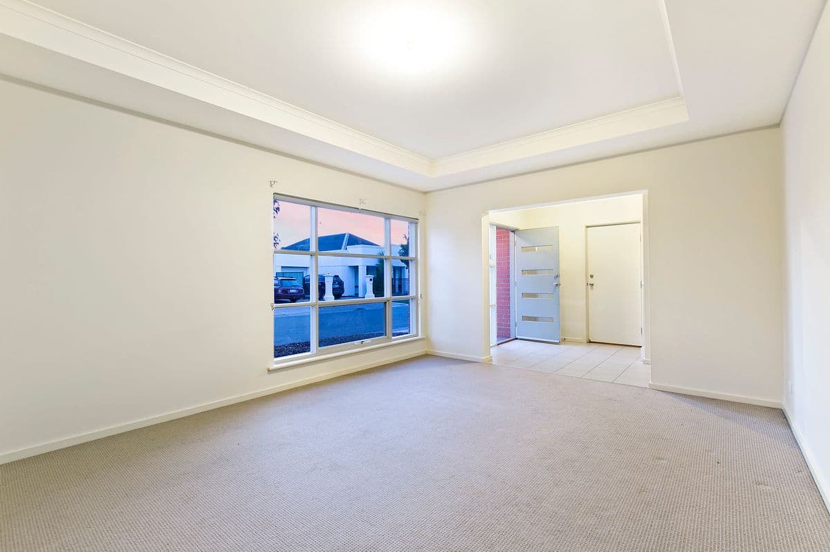 8 Sugarloaf Lane, Mawson Lakes SA 5095, Mawson Lakes - Thumbnail 3