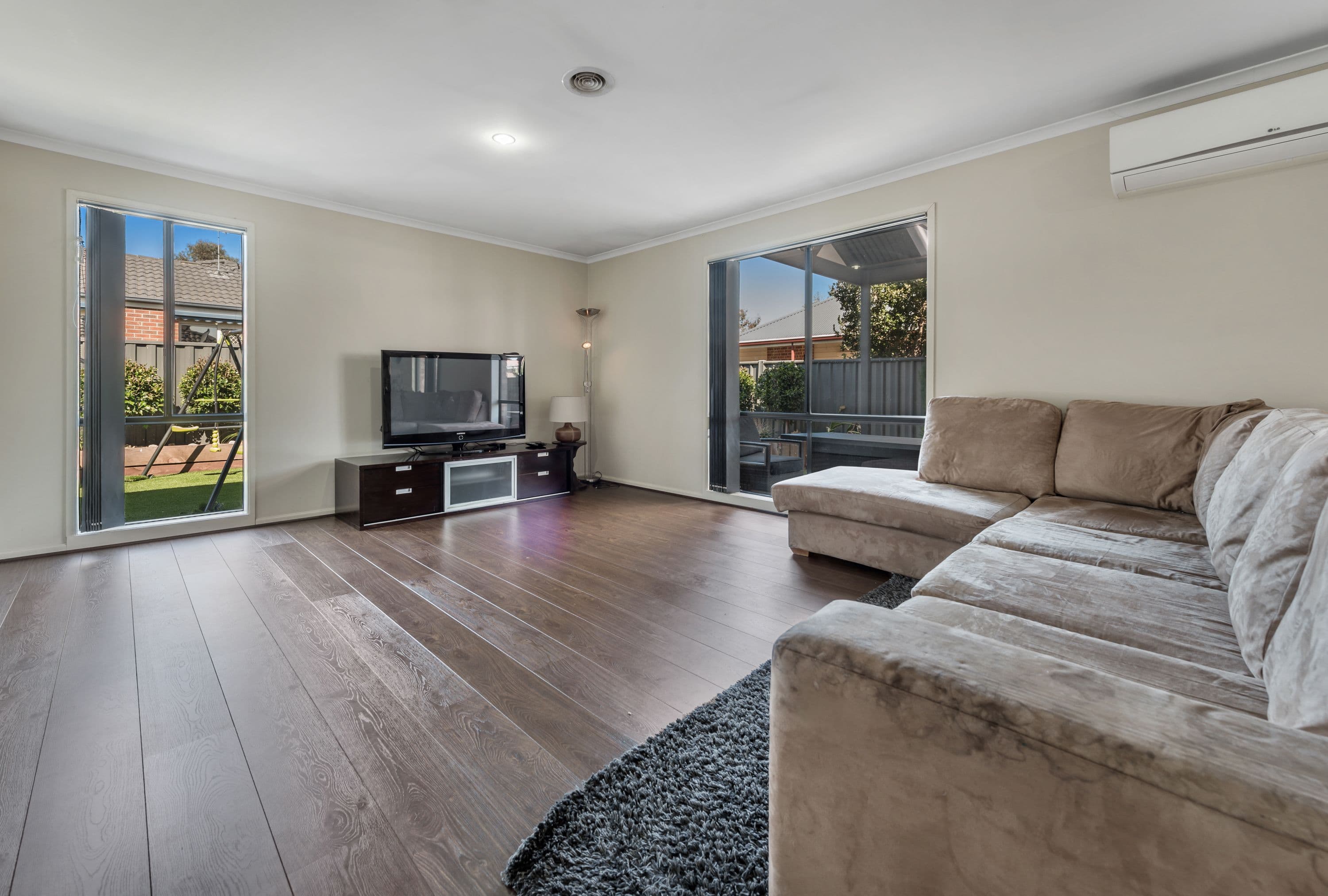 29 Pro Hart Way, Caroline Springs VIC 3023, Caroline Springs - Thumbnail 8