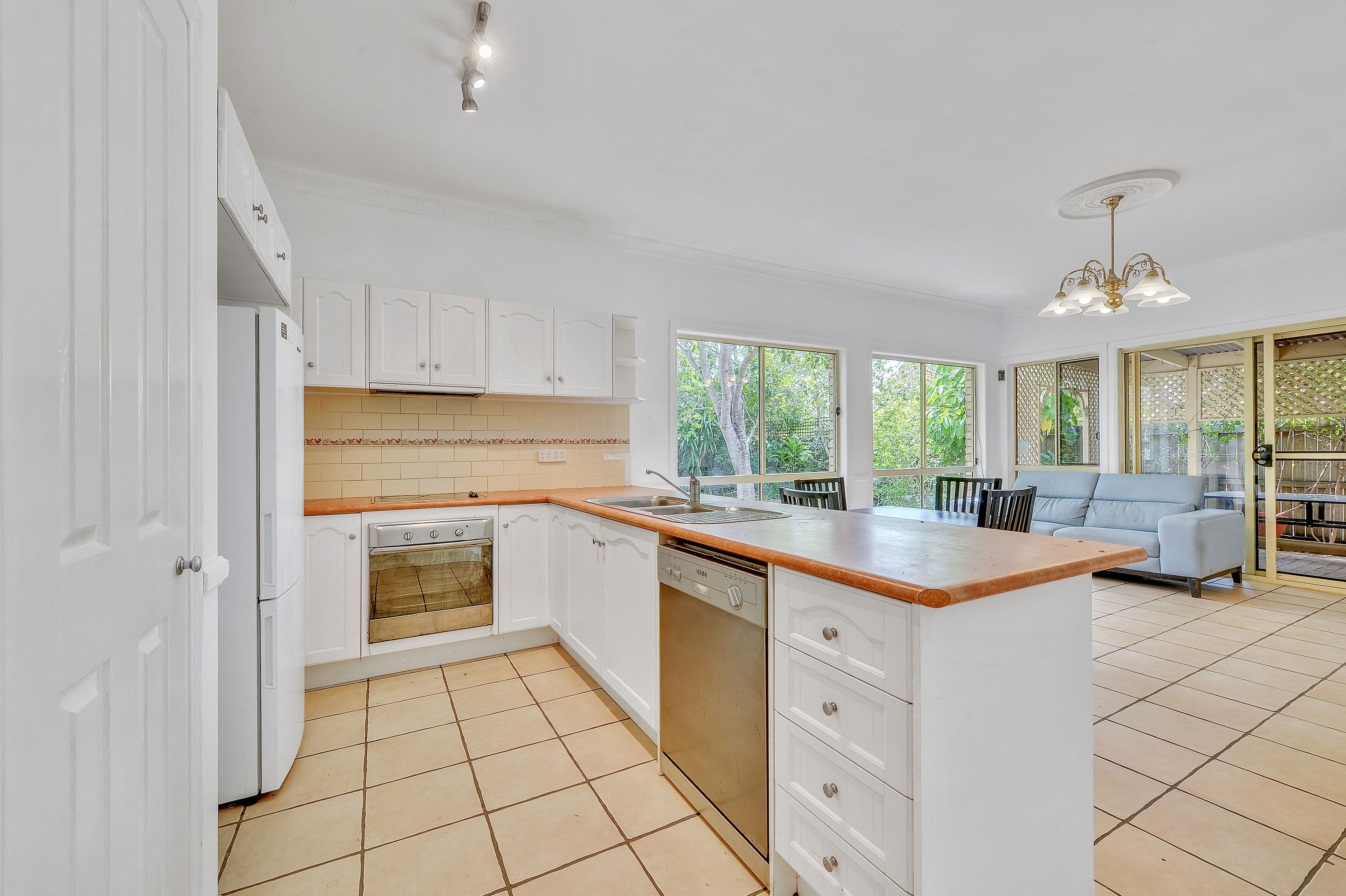 45 Carolina Parade, Forest Lake QLD 4078, Forest Lake - Thumbnail 7