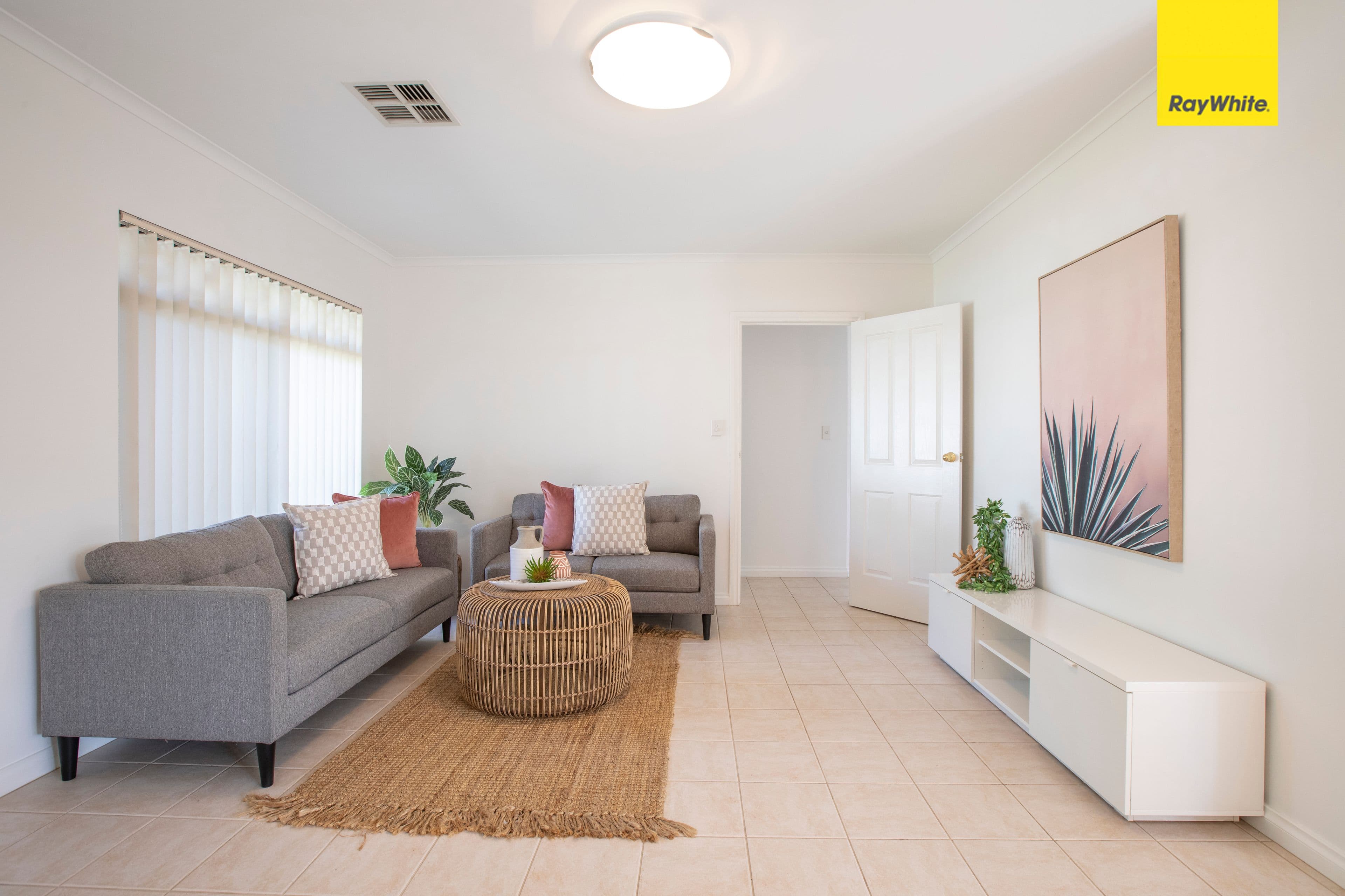 47 Mitton Avenue, Henley Beach SA 5022, Henley Beach - Thumbnail 2