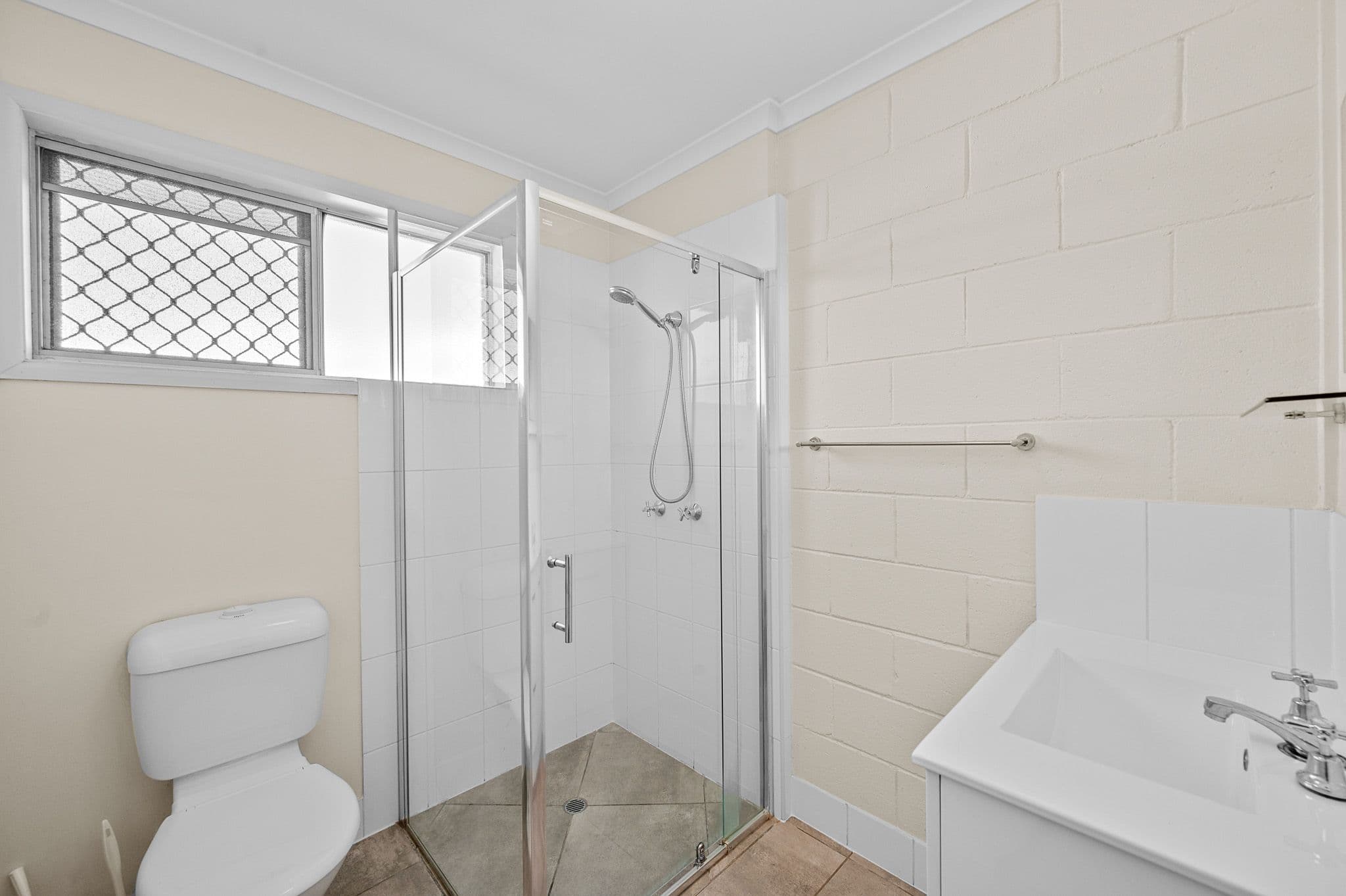 4 Wenitong Street, West Gladstone QLD 4680, West Gladstone - Thumbnail 8