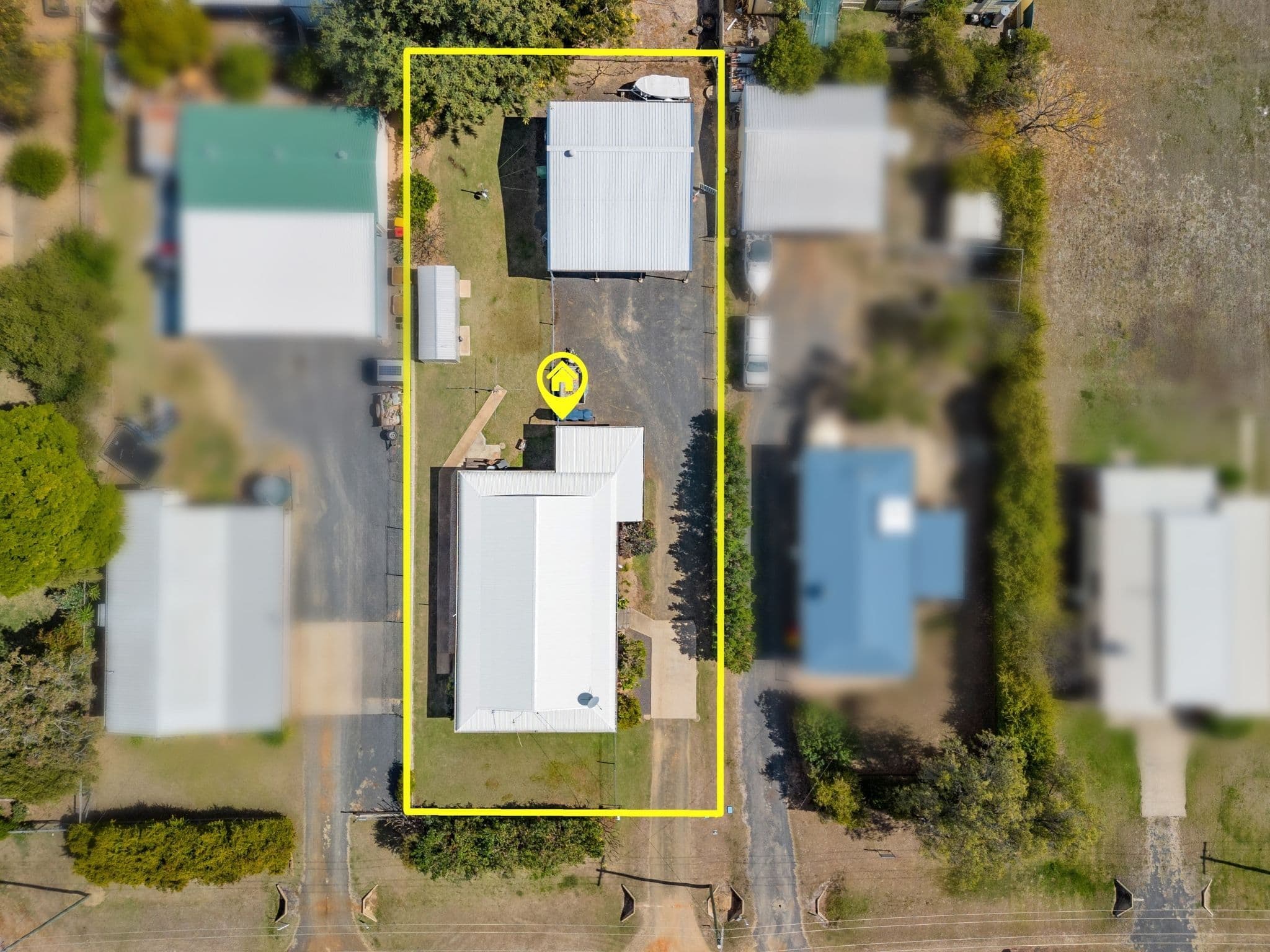 12 Bailey Street, Capella QLD 4723, Capella - Thumbnail 3