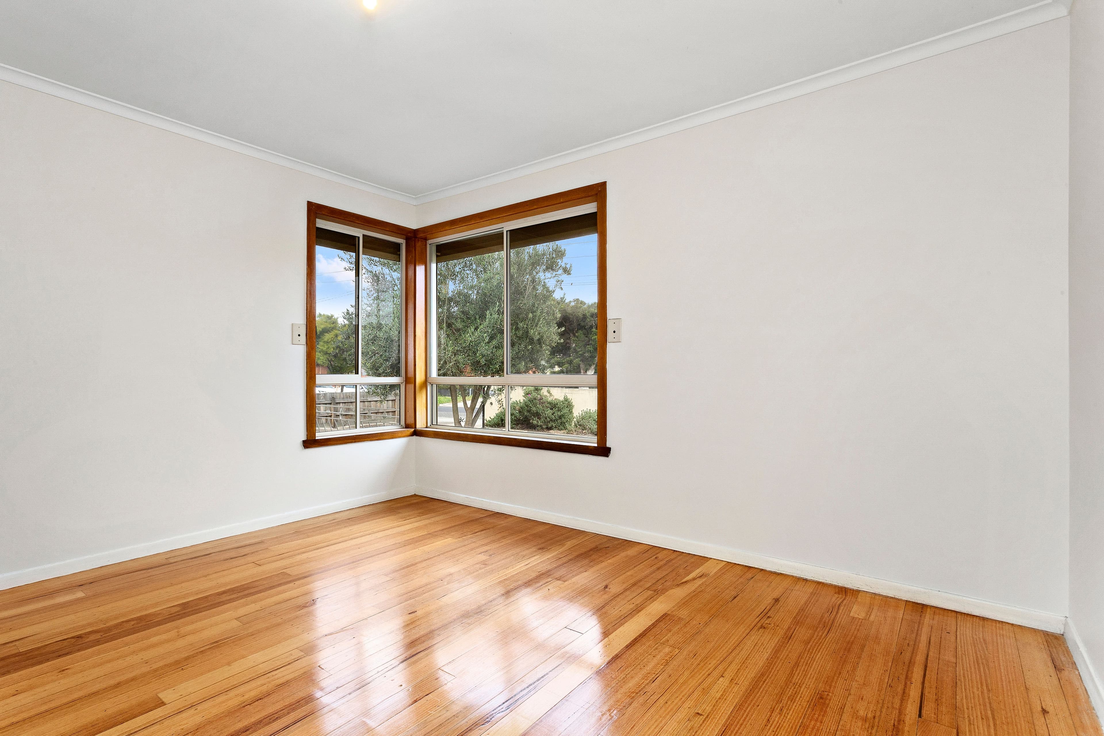 8 Gibson Street, Lalor VIC 3075, Lalor - Thumbnail 4