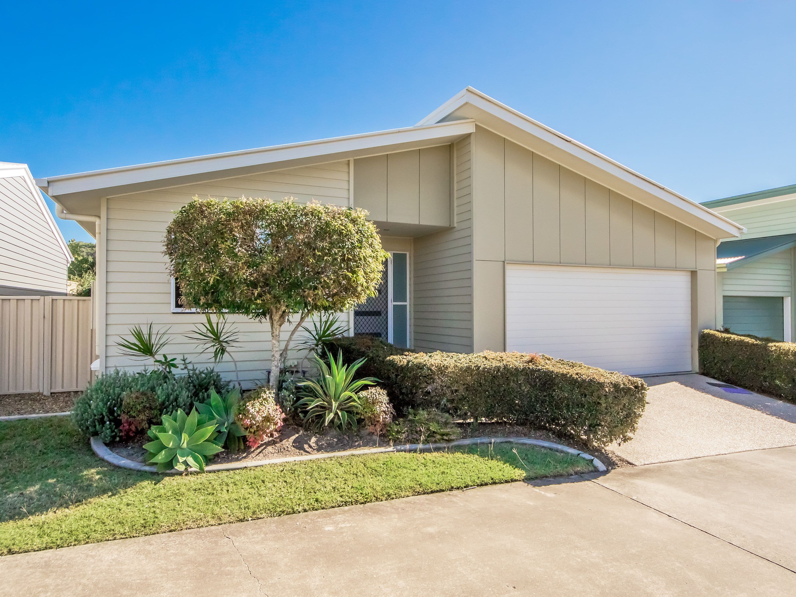 40 Riverbrooke Drive, Upper Coomera QLD 4209, Upper Coomera - Thumbnail 2