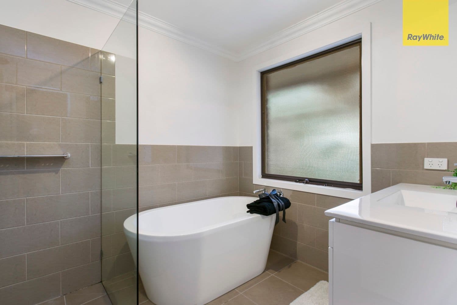 3 Derwent Court, Berwick VIC 3806, Berwick - Thumbnail 4