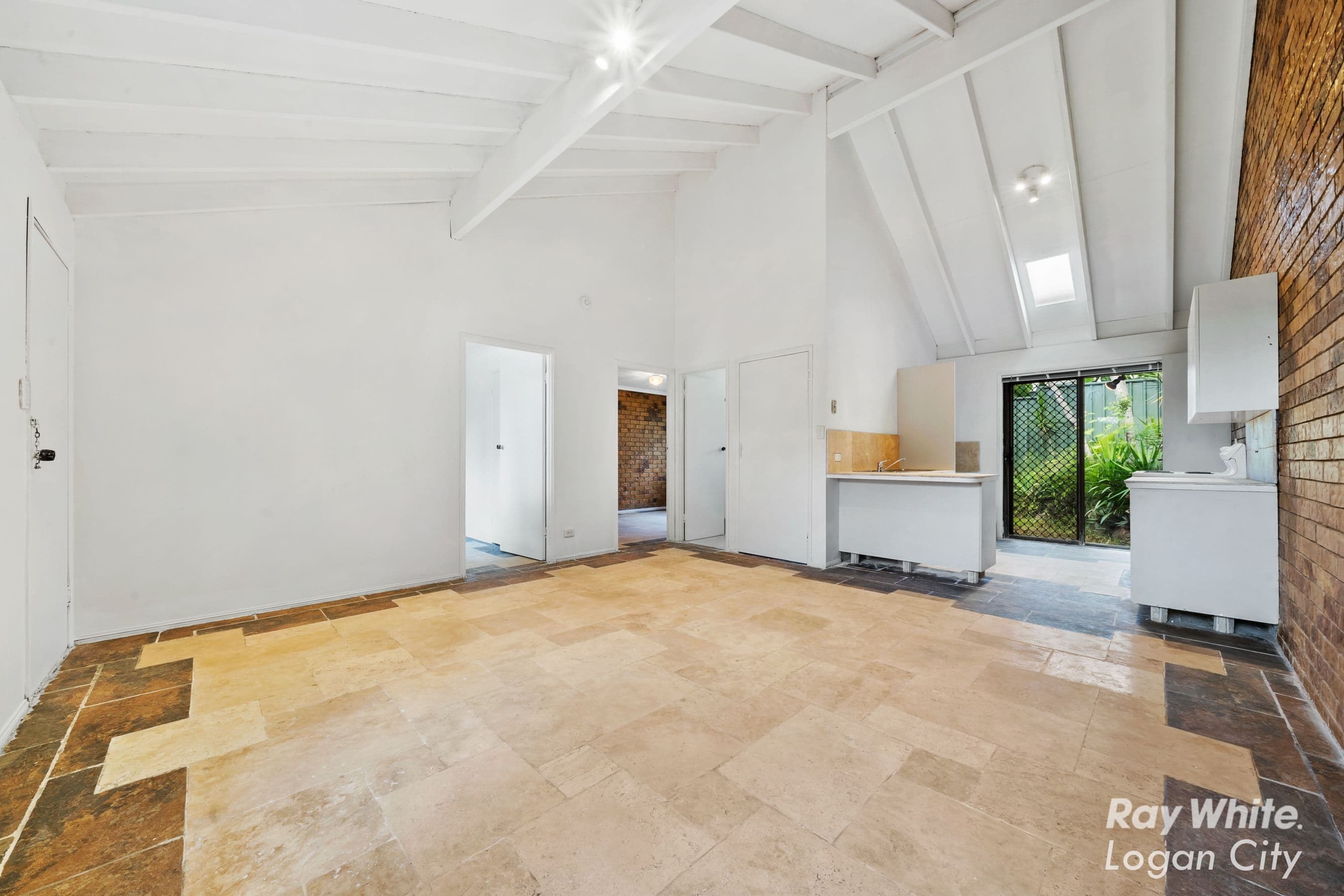 129 North Road, Woodridge QLD 4114, Woodridge - Thumbnail 5