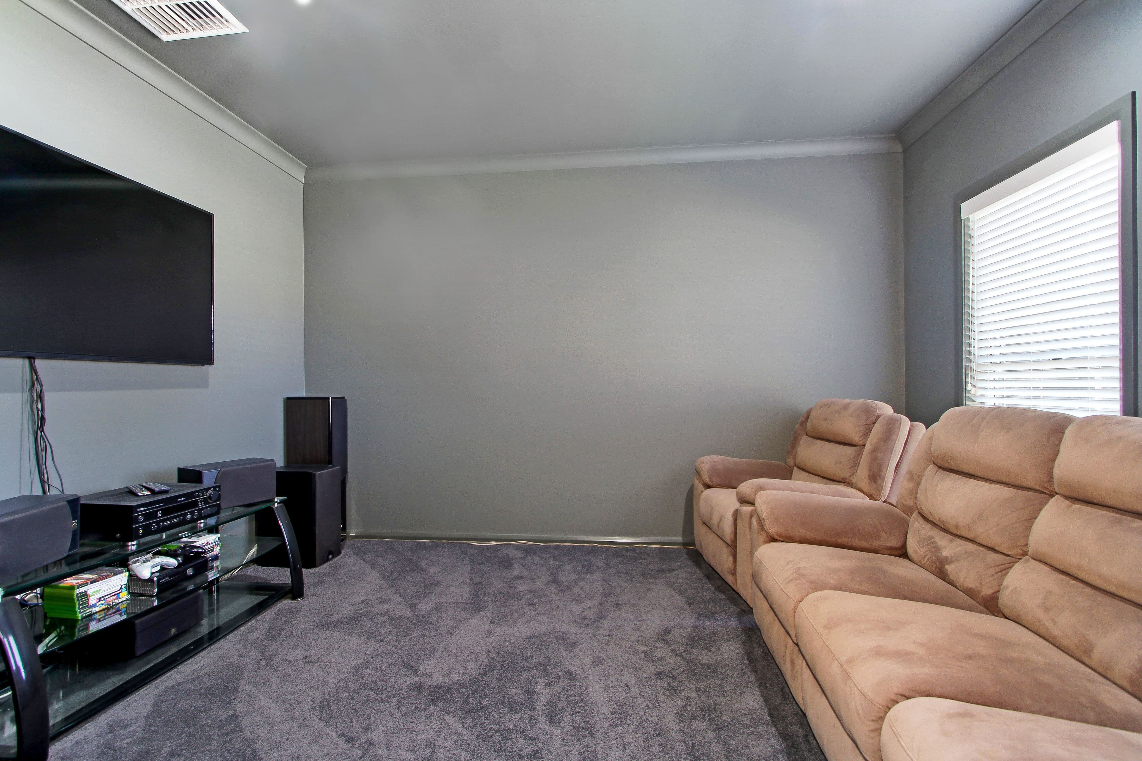 4 Faringdon Street, Tamworth NSW 2340, Tamworth - Thumbnail 2