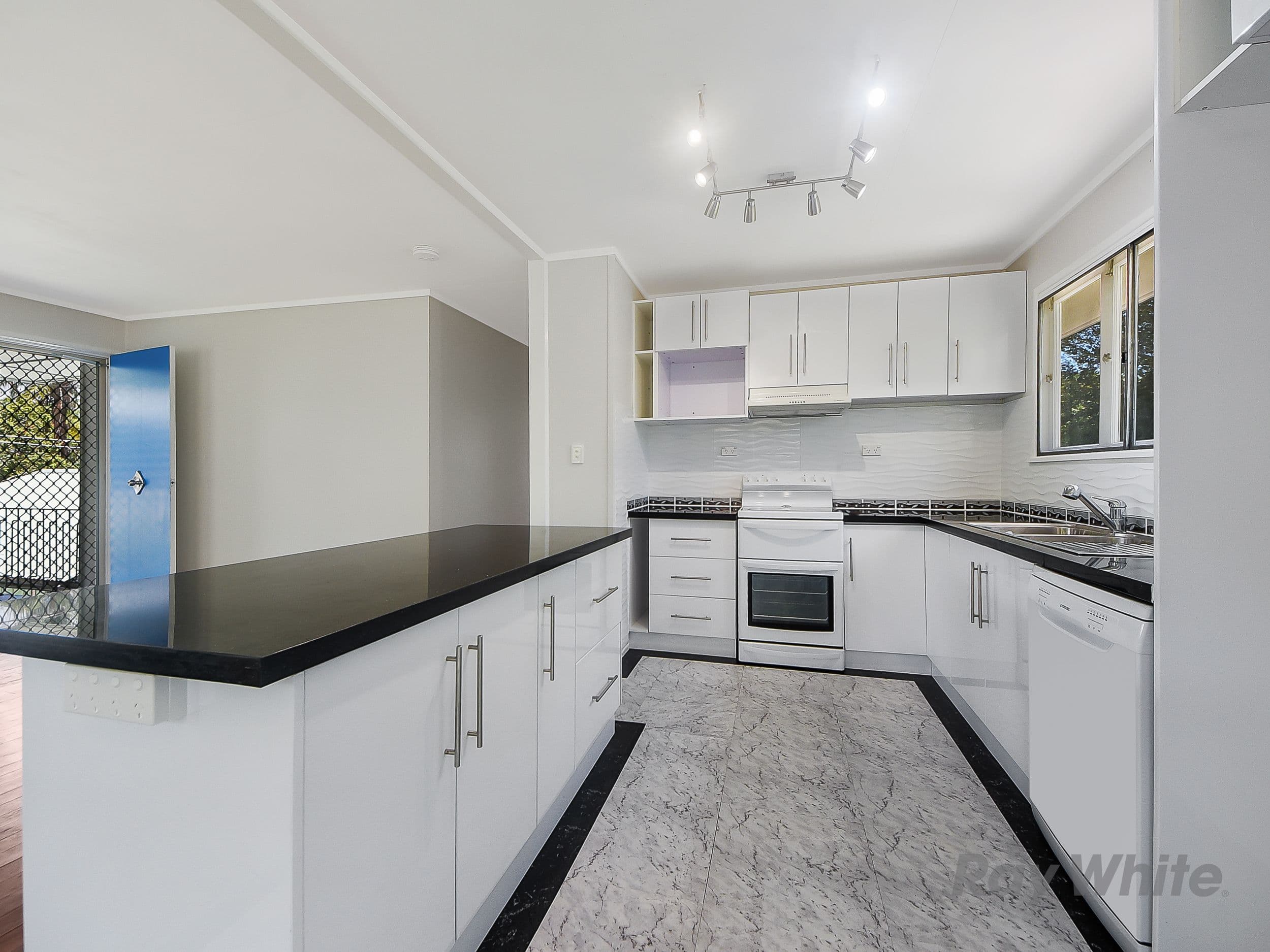 5 Toolang Street, Bracken Ridge QLD 4017, Bracken Ridge - Thumbnail 2