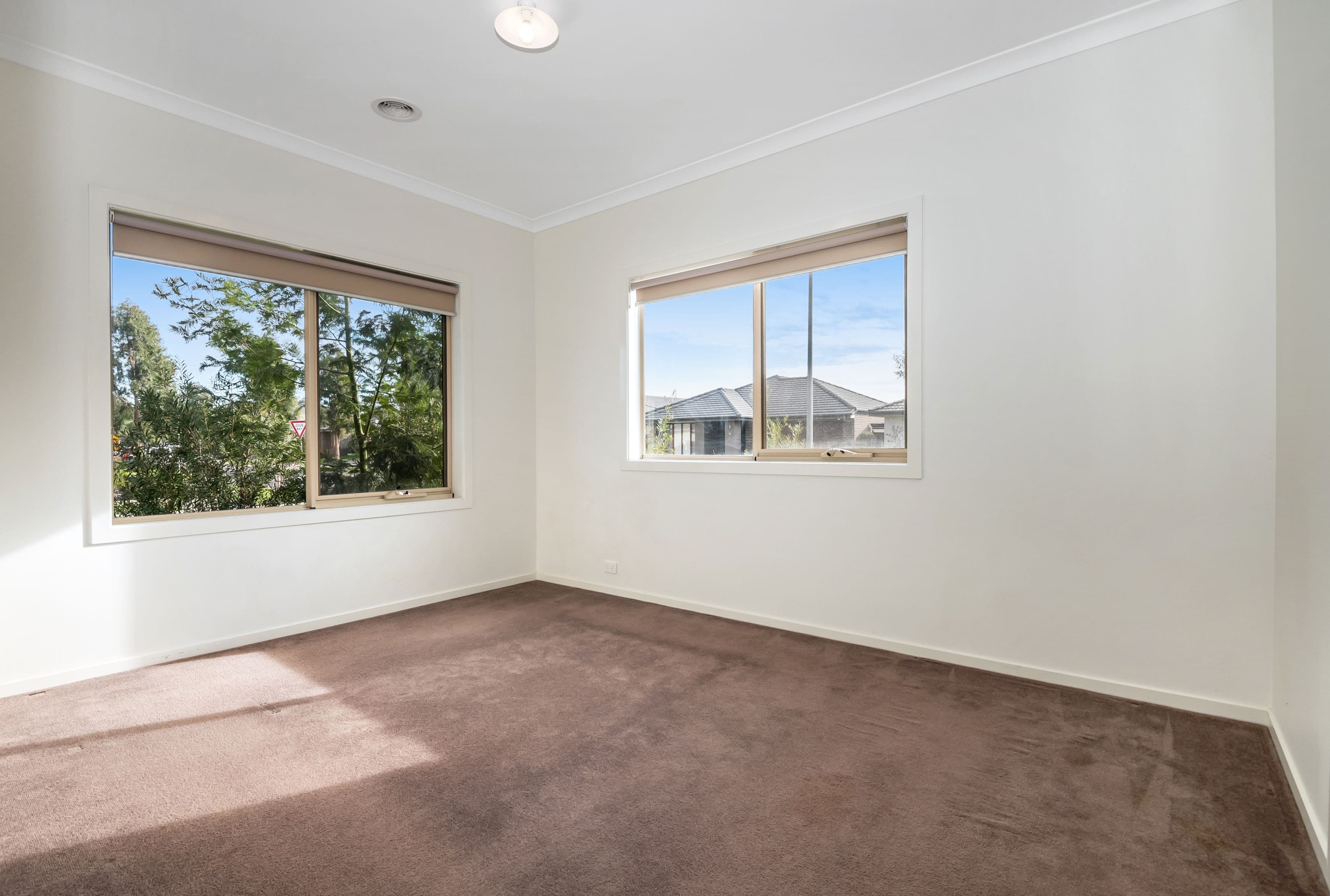 1 Pugh Street, Mernda VIC 3754, Mernda - Thumbnail 2