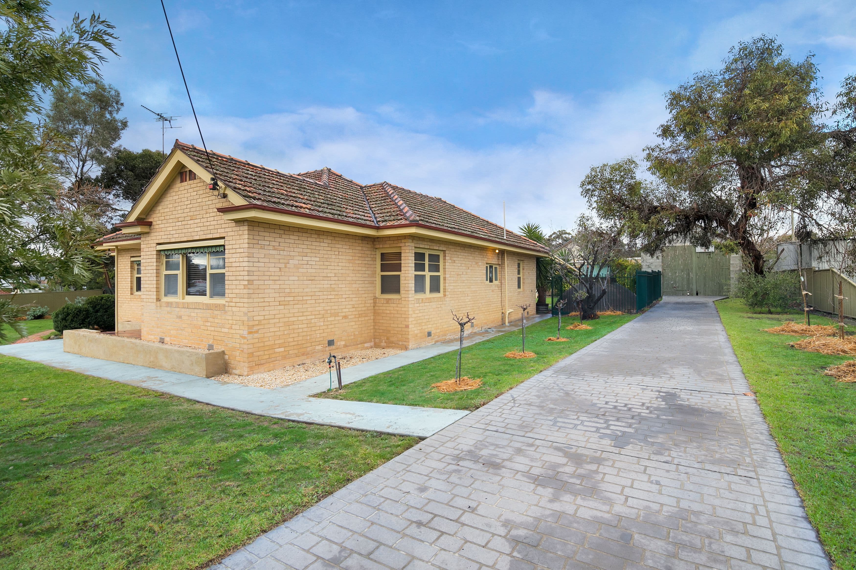 94 High Street, Avoca VIC 3467, Avoca - Thumbnail 2