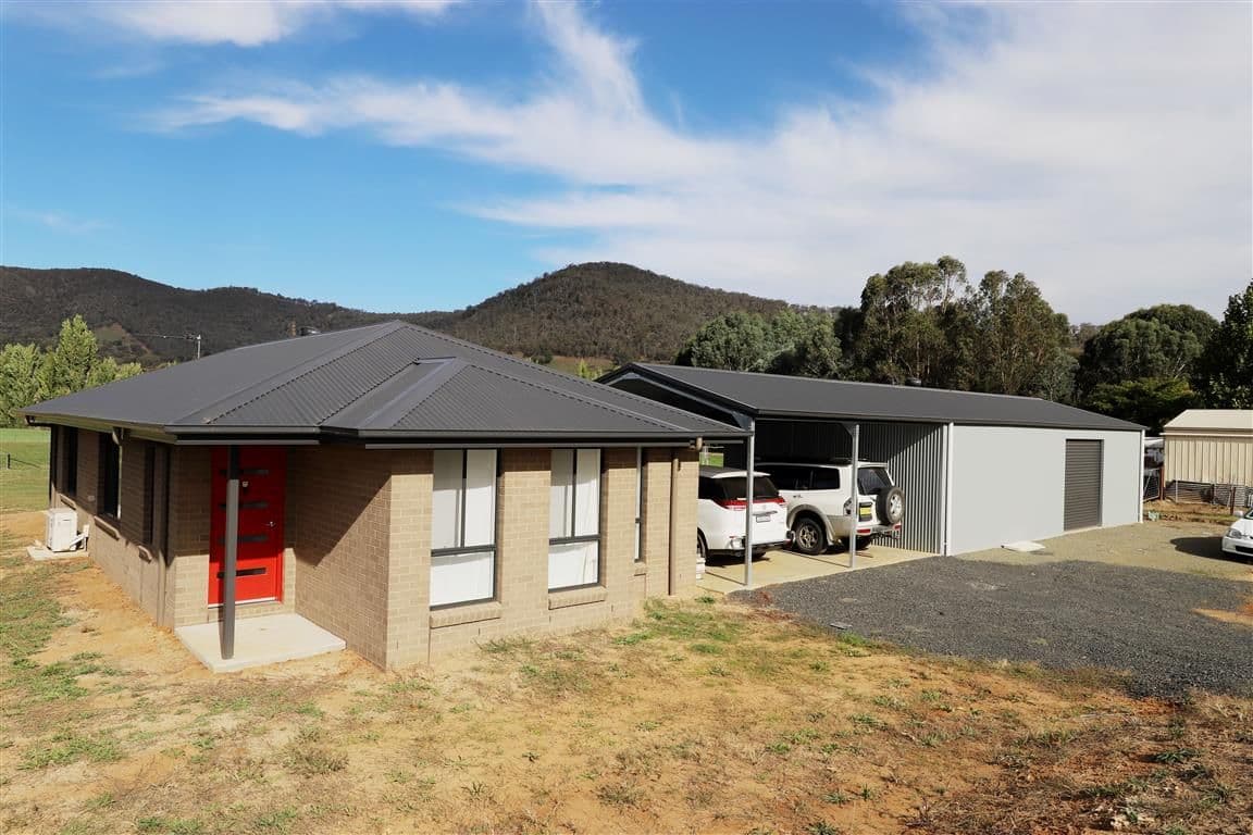 67 Selwyn Street, Adelong - Thumbnail 2