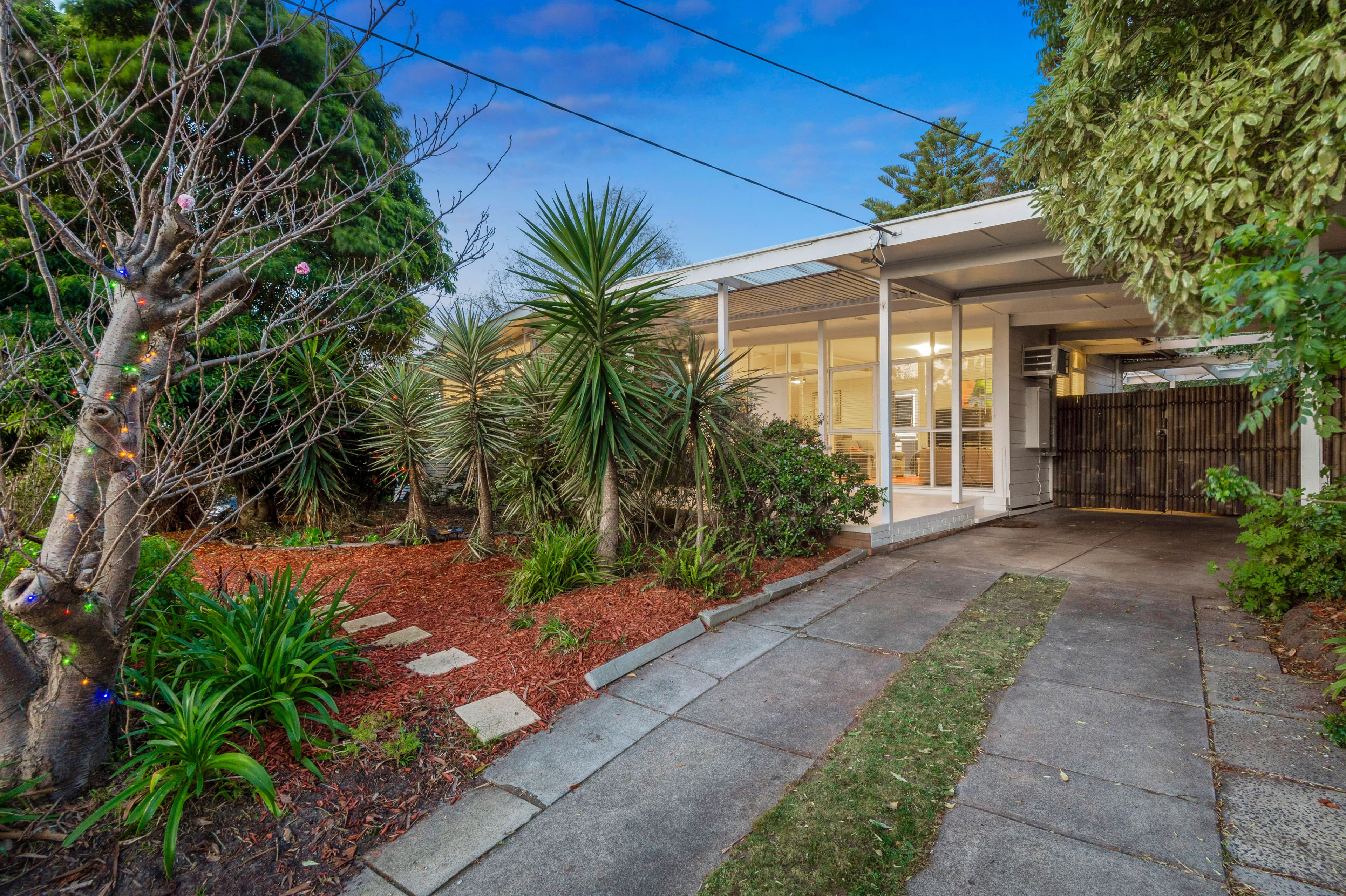 17 Berberis Crescent, Frankston VIC 3199, Frankston - Thumbnail 8