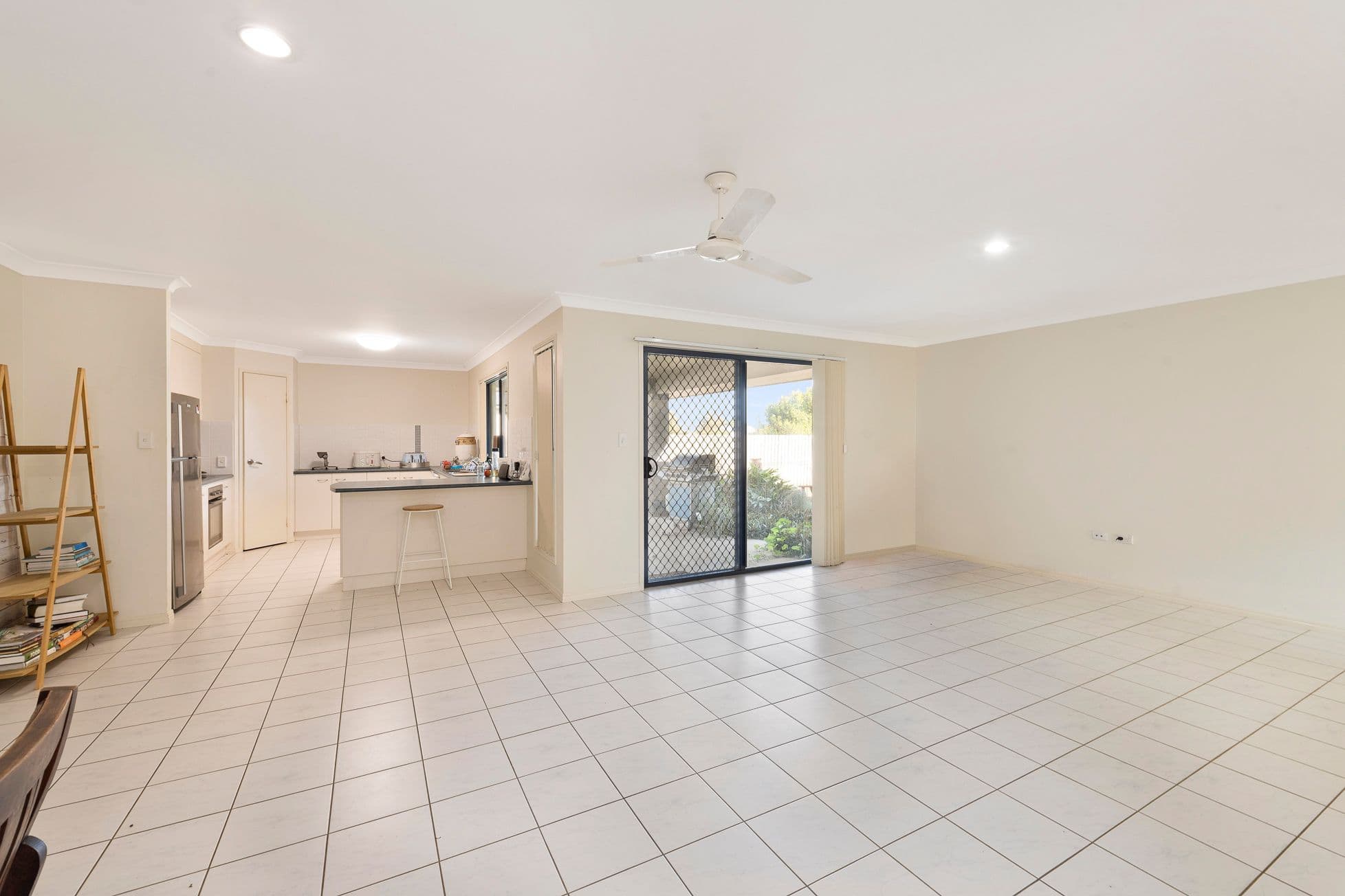 5 Peggy Drive, Coral Cove QLD 4670, Coral Cove - Thumbnail 3