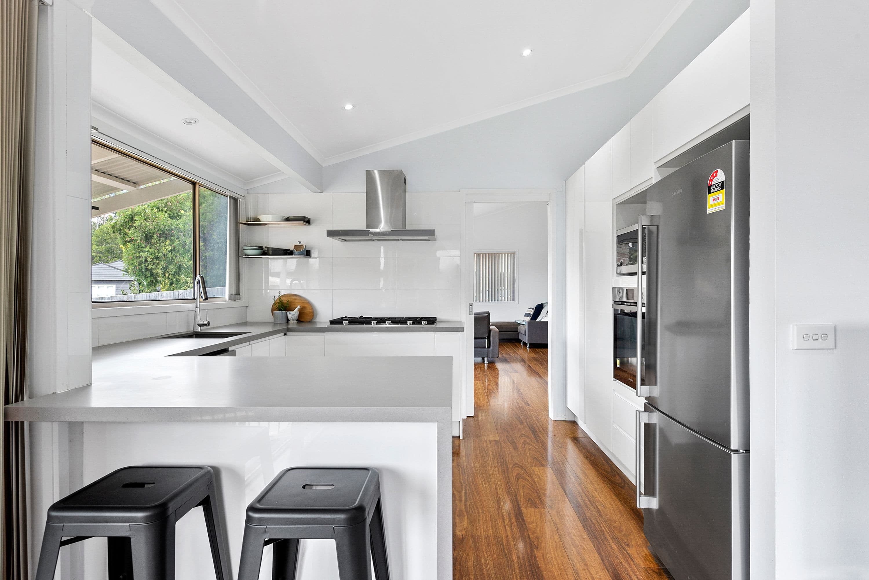 6 Campbell Avenue, Normanhurst - Thumbnail 3