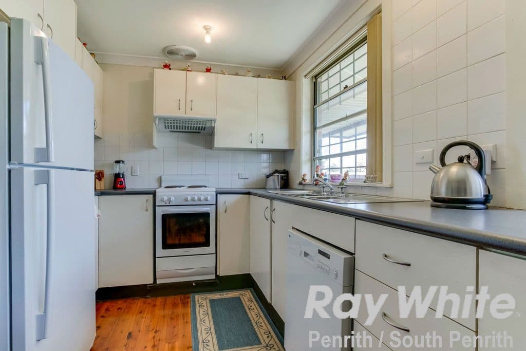 318 Luxford Road, Lethbridge Park - Thumbnail 5