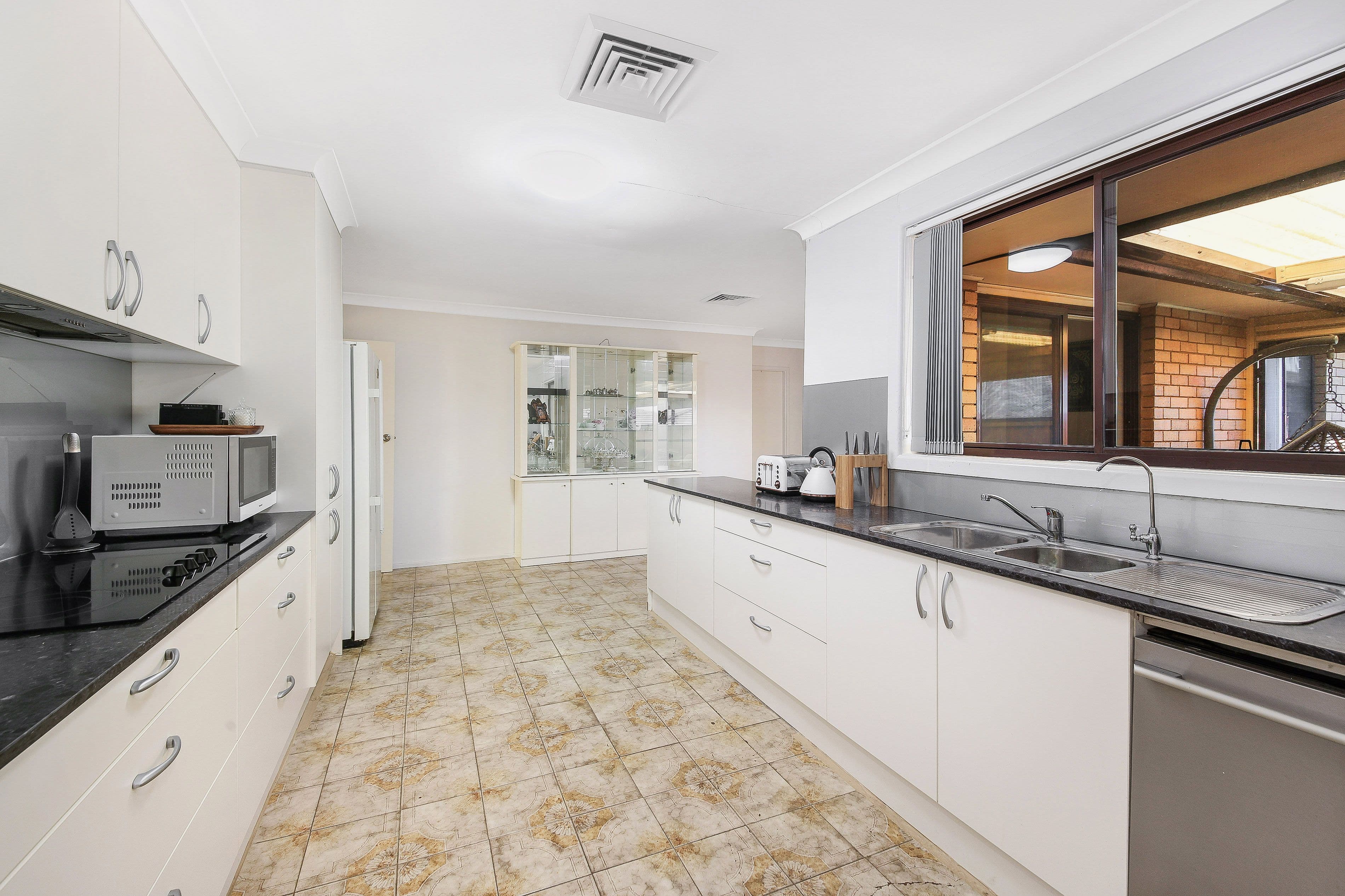 2 Bangalay Street, Georges Hall NSW 2198, Georges Hall - Thumbnail 4