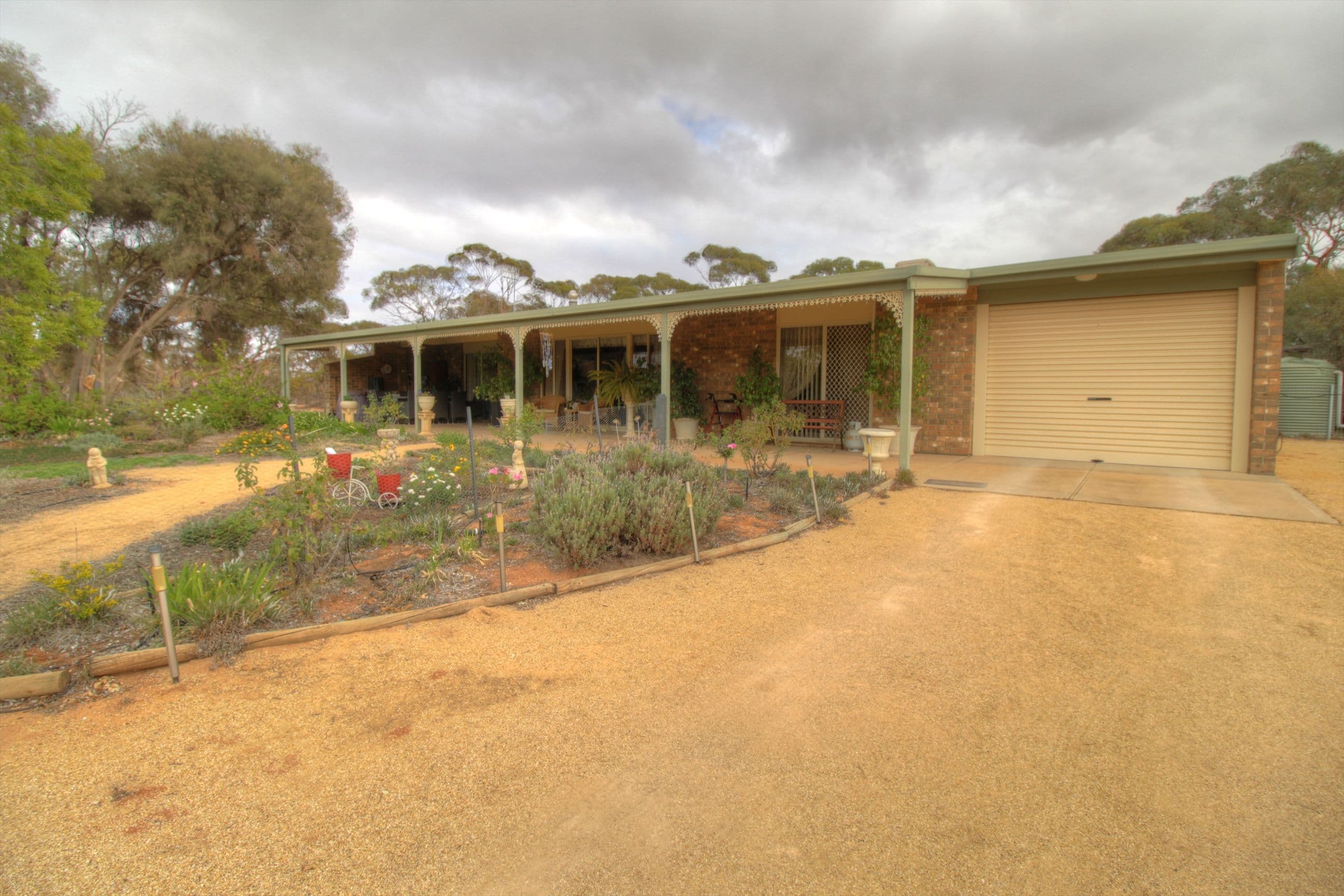 42 Chapple Road, Glossop SA 5344, Glossop - Thumbnail 2