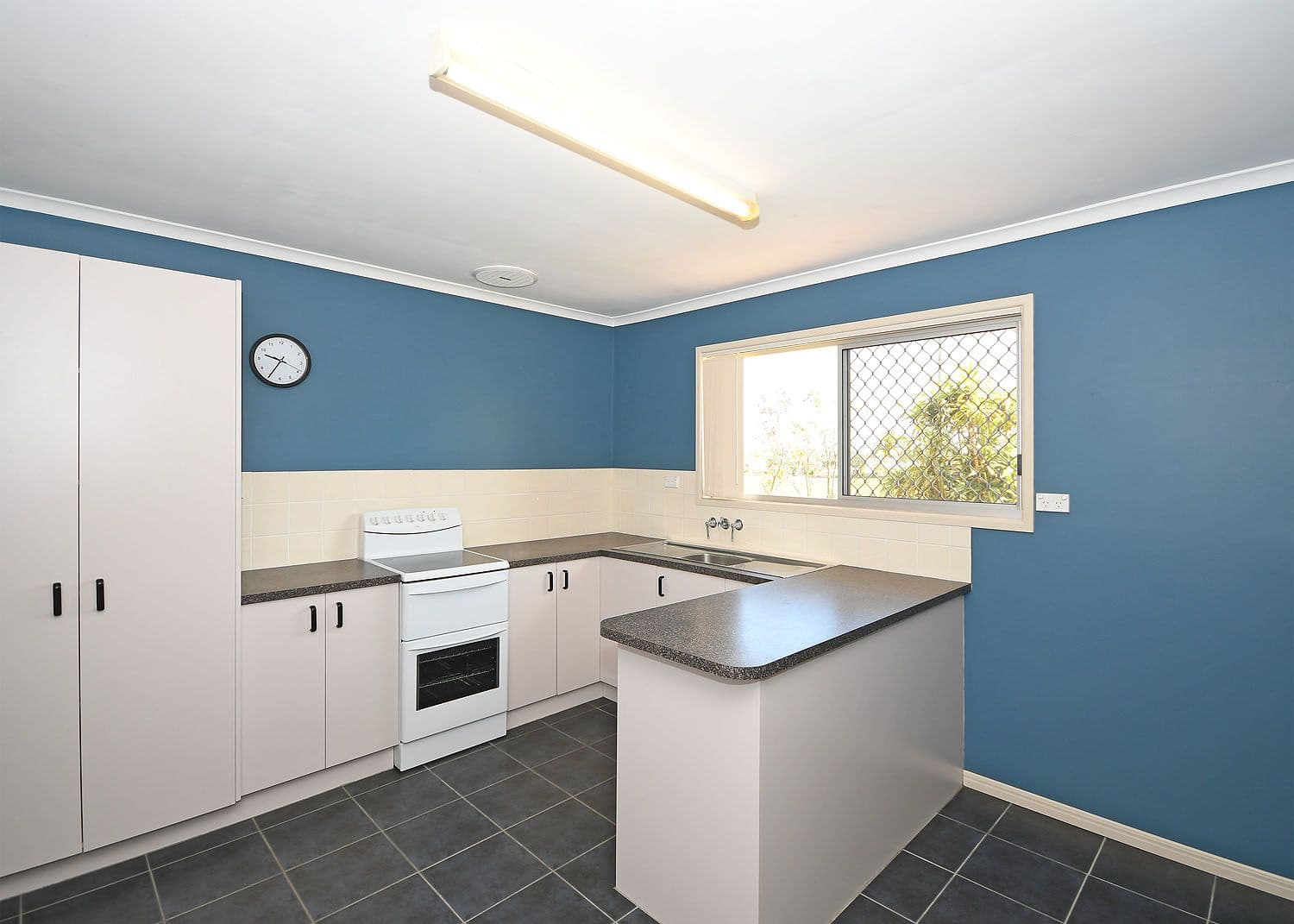 213 Boat Harbour Drive, Pialba QLD 4655, Pialba - Thumbnail 2
