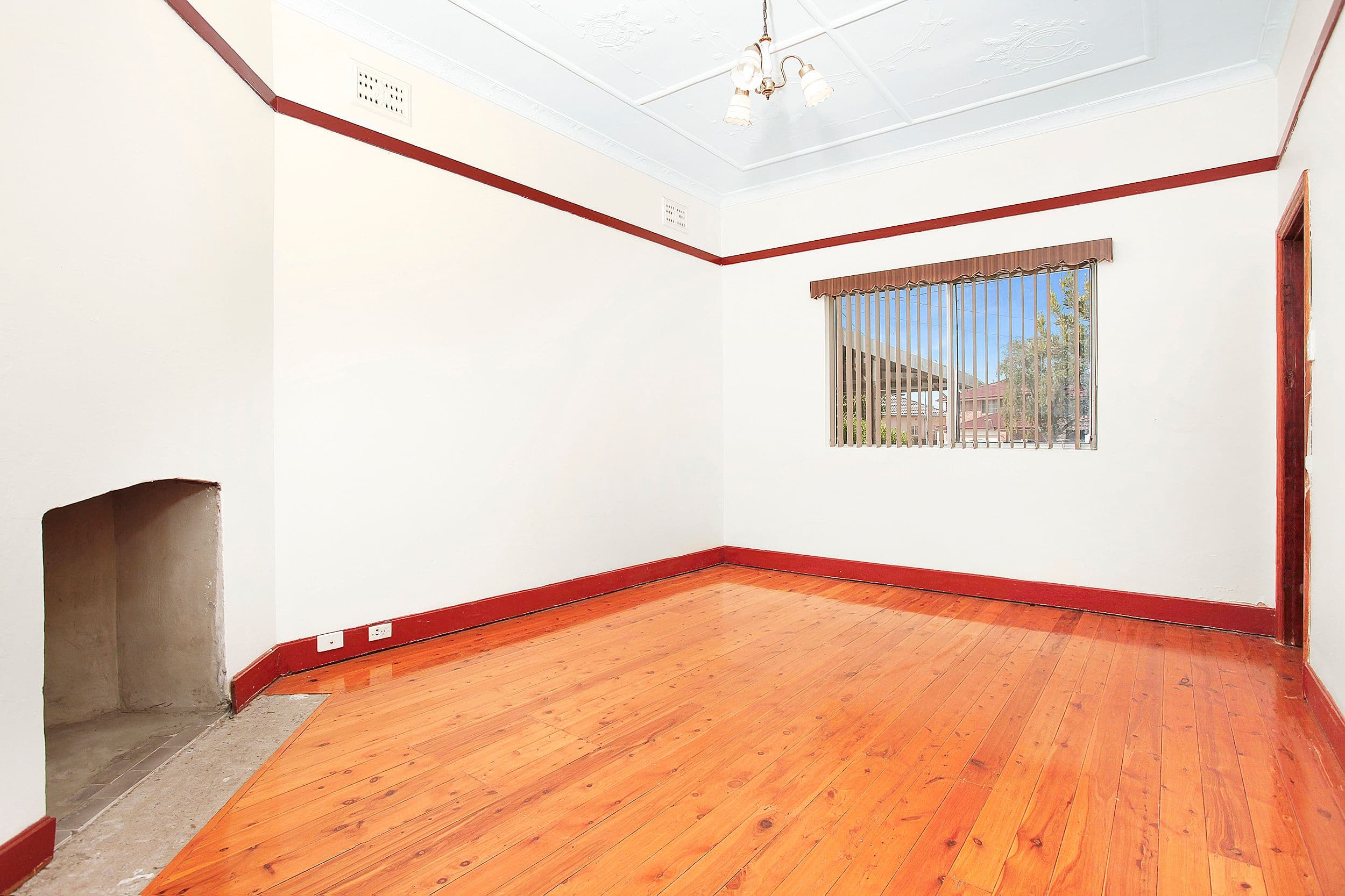 78 Minnamorra Avenue, Earlwood - Thumbnail 2