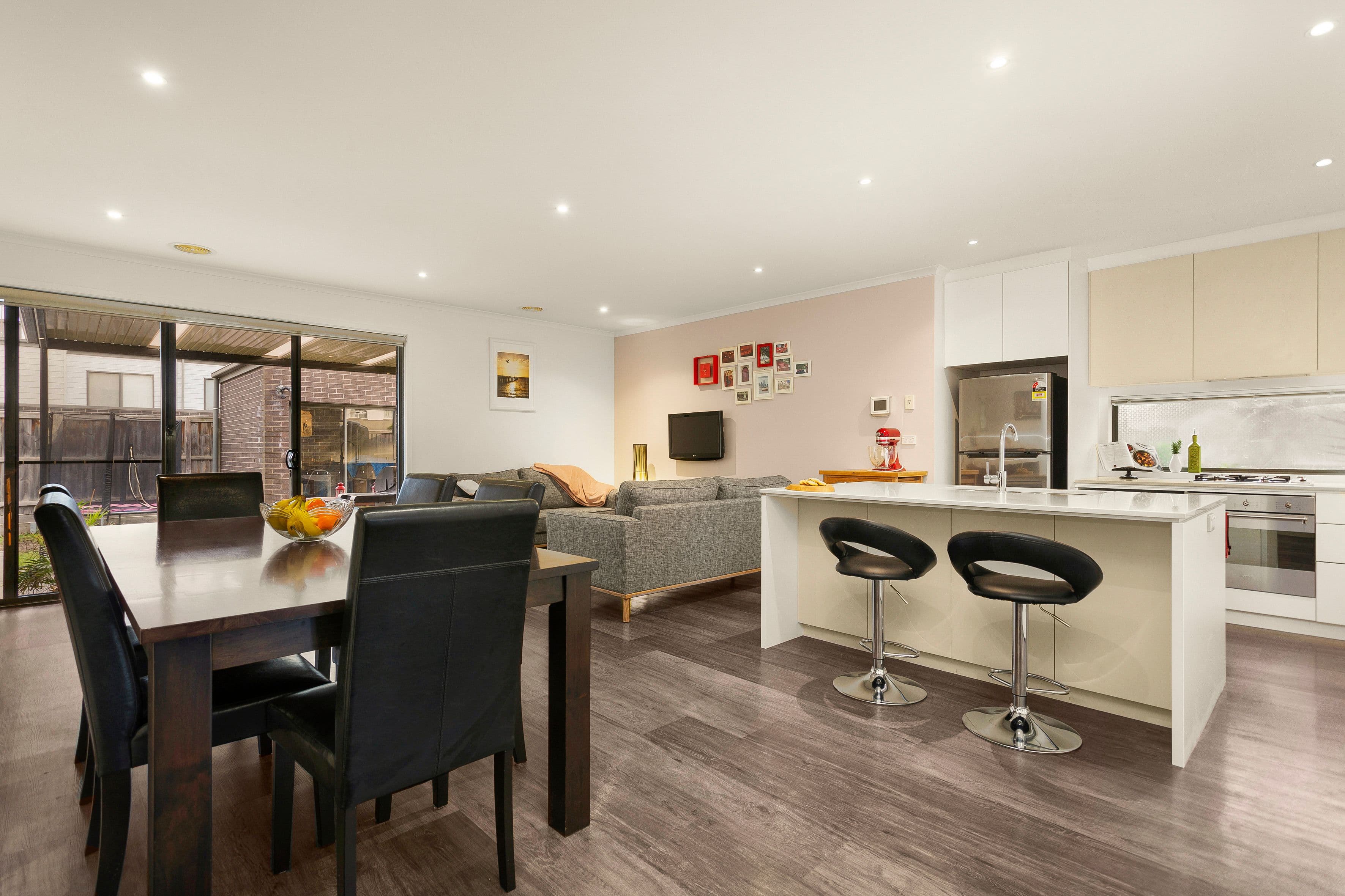 8 Beaconsfield Road, Mulgrave VIC 3170, Mulgrave - Thumbnail 2