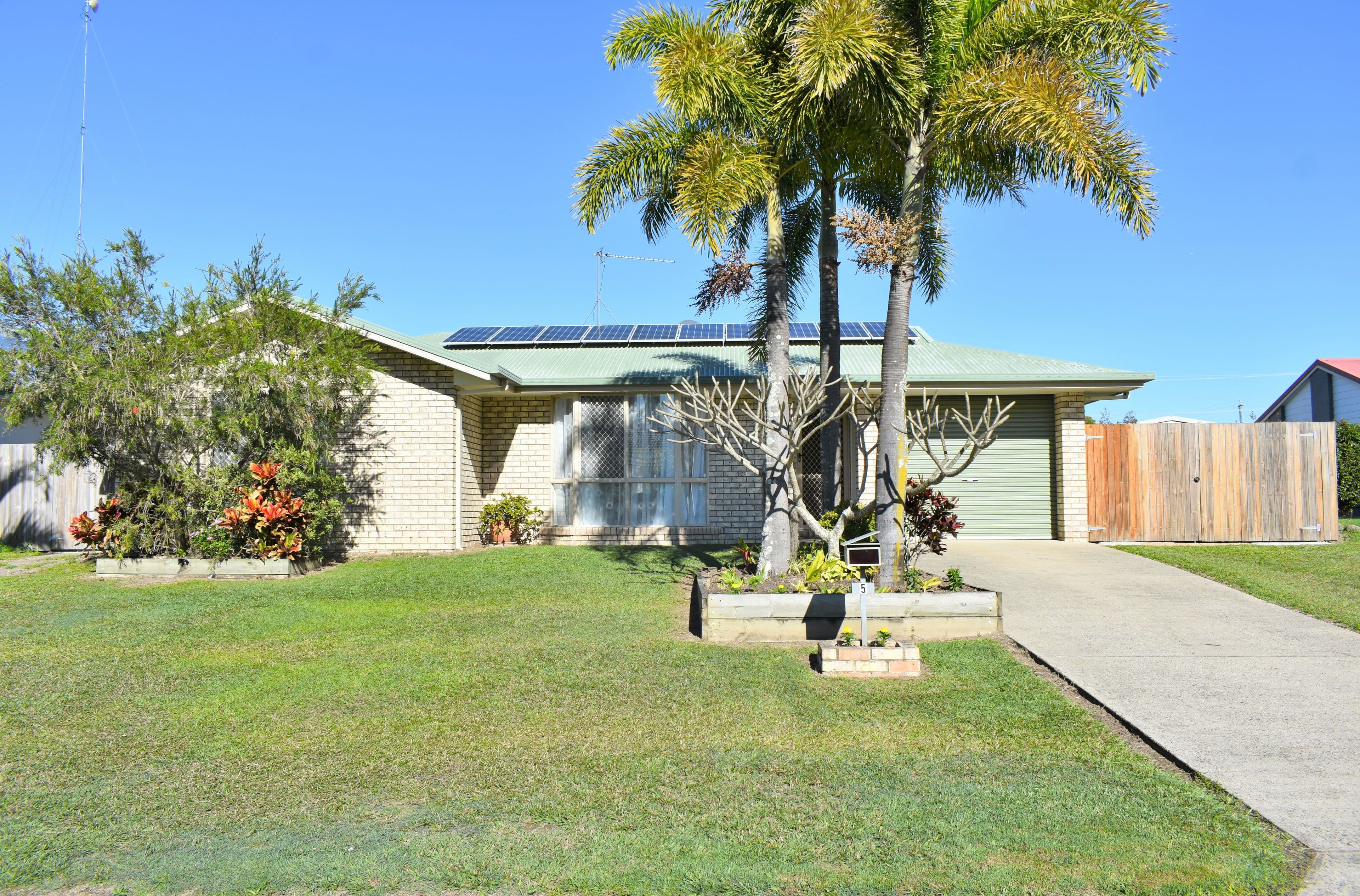 5 Rosewood Court, Landsborough QLD 4550, Landsborough - Image 1