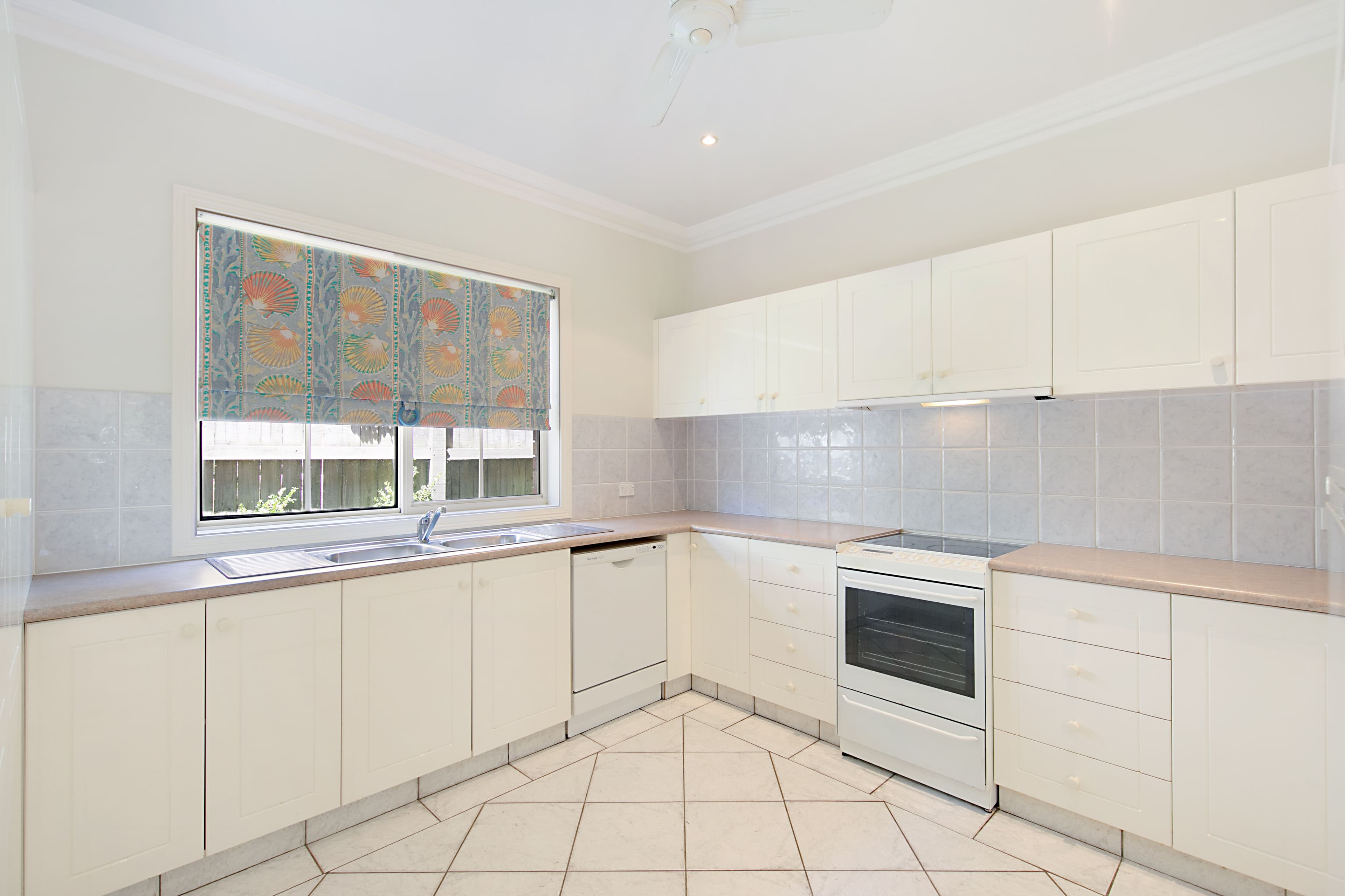 2 Keats Avenue, Bateau Bay NSW 2261, Bateau Bay - Thumbnail 3