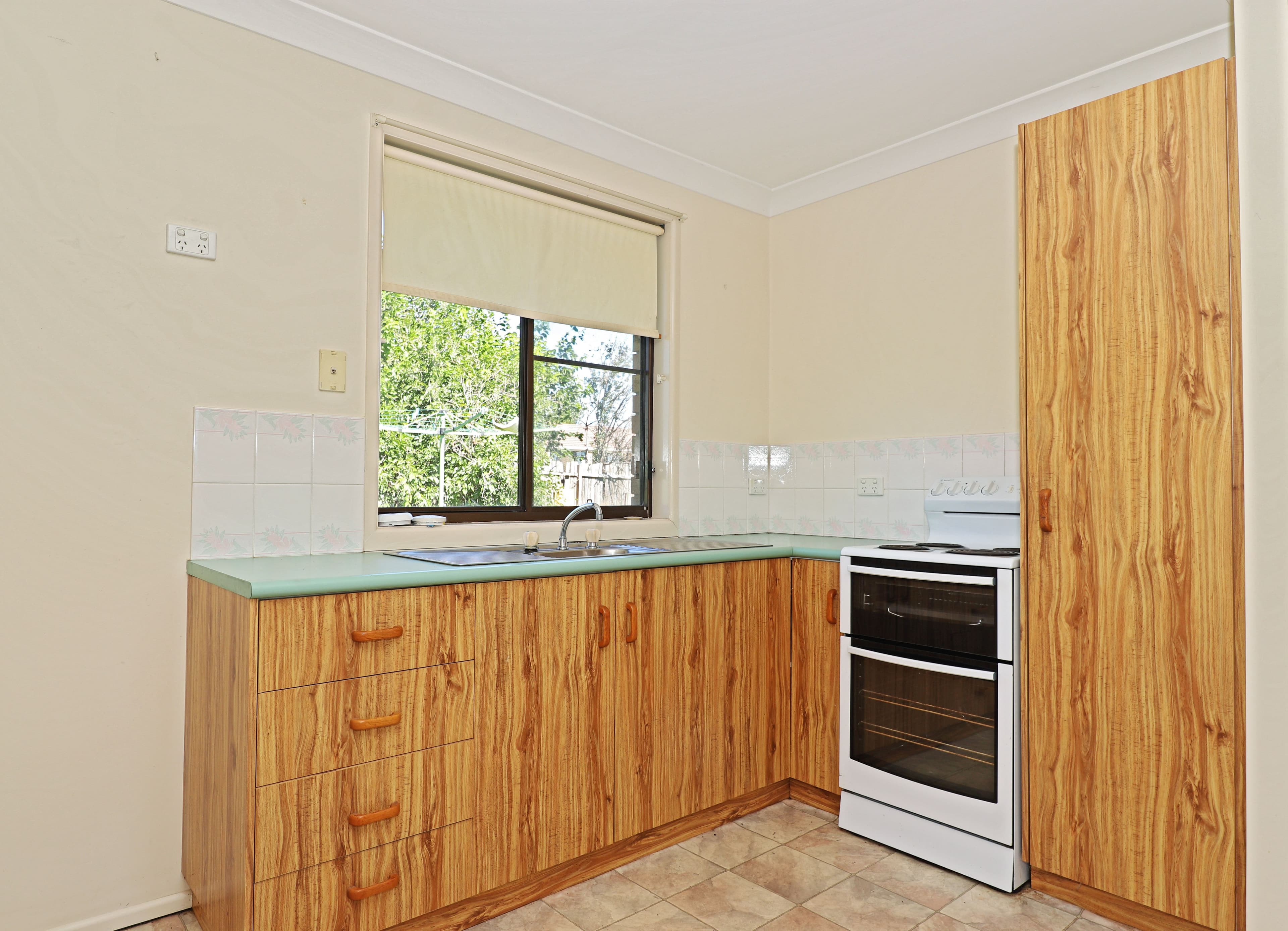 14 Diery Street, Rosenthal Heights QLD 4370, Rosenthal Heights - Thumbnail 4