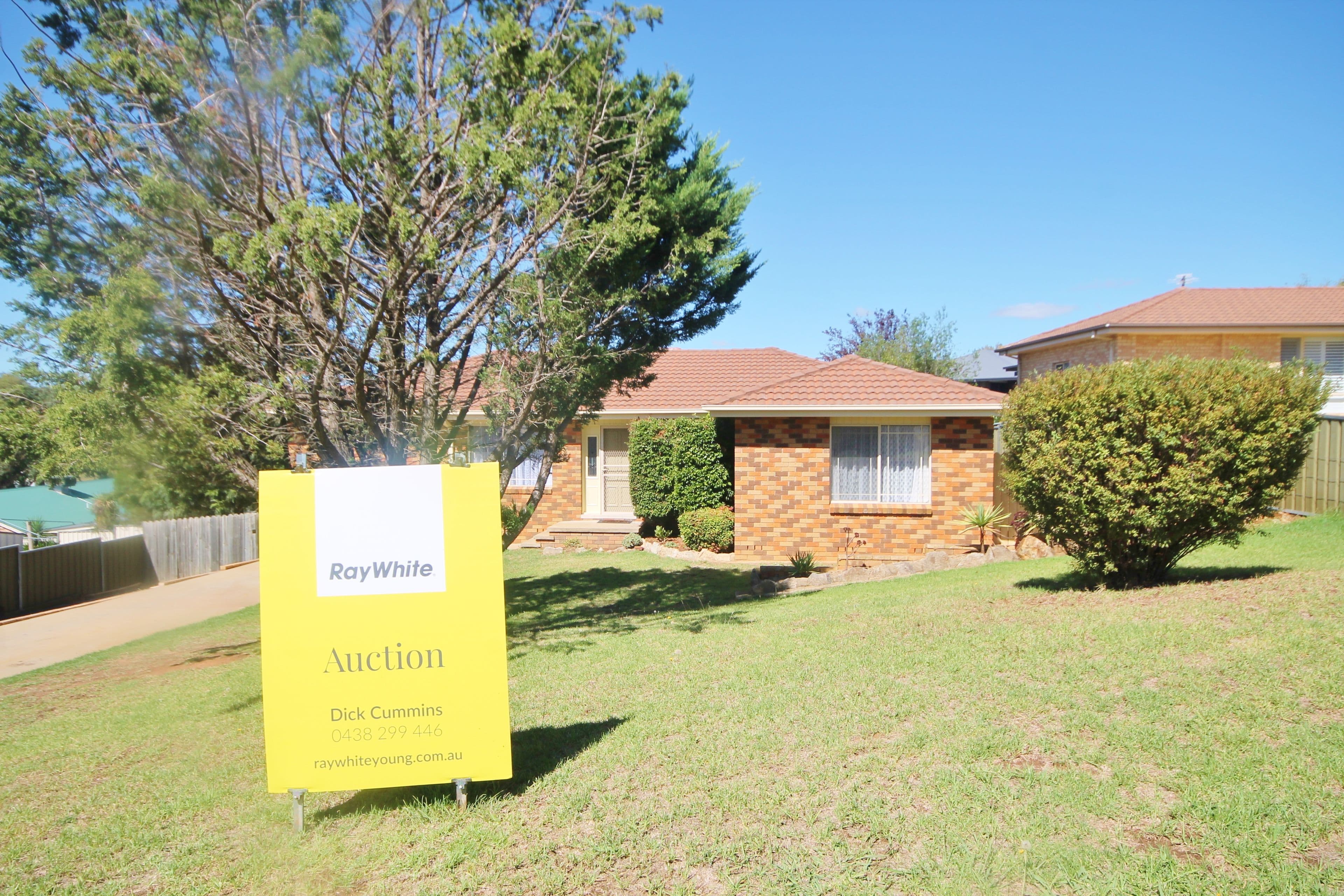 1 Brocade Place, Young - Image 1
