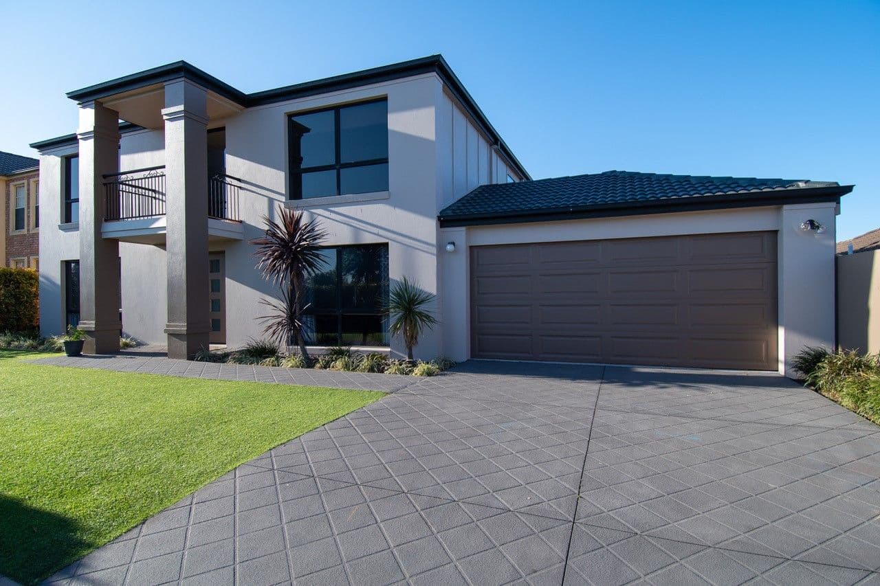 41 Ingles Circuit, Arundel QLD 4214, Arundel - Image 1