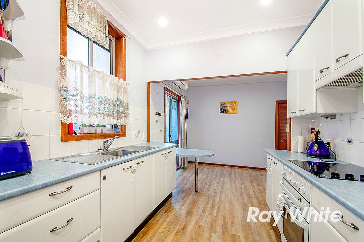 34 Rowley Street, Seven Hills - Thumbnail 3