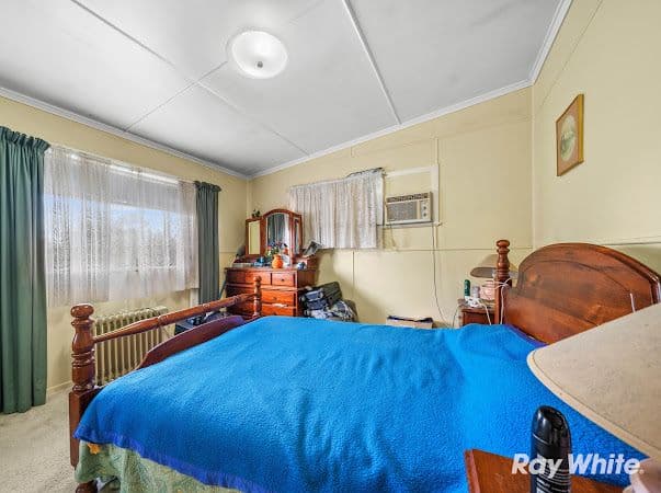 27 Gomer Street, Booval QLD 4304, Booval - Thumbnail 4