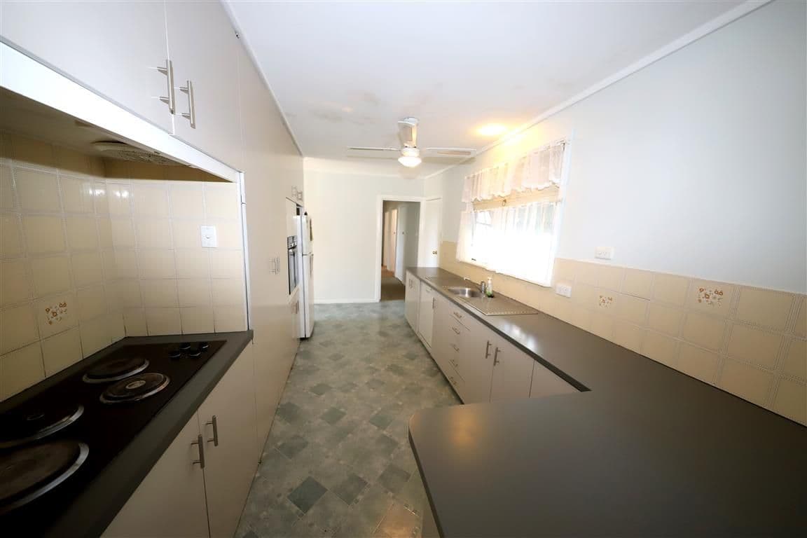 13 Sydney Street, Tumut NSW 2720, Tumut - Thumbnail 4
