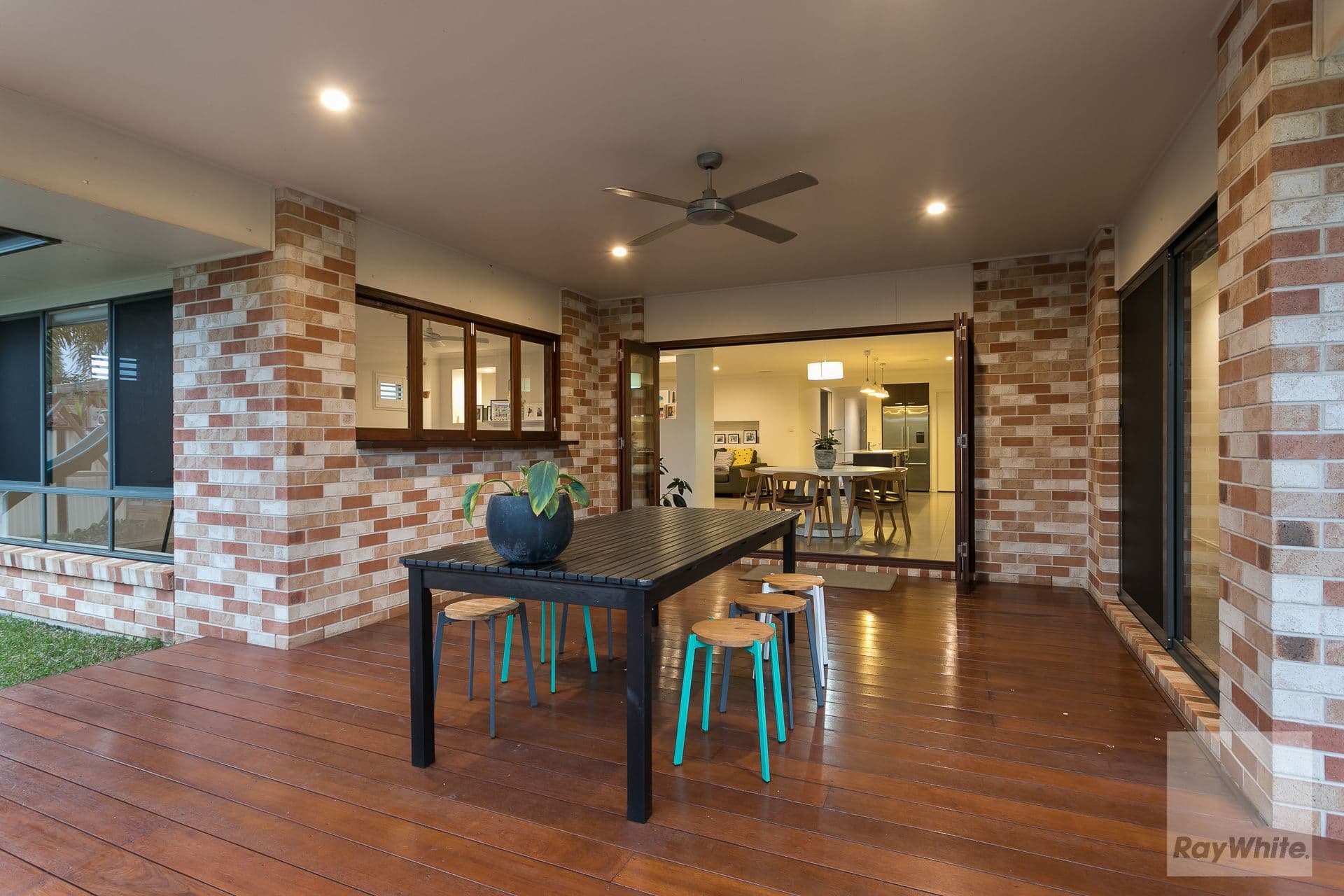17 Maree Place, Redland Bay QLD 4165, Redland Bay - Thumbnail 2