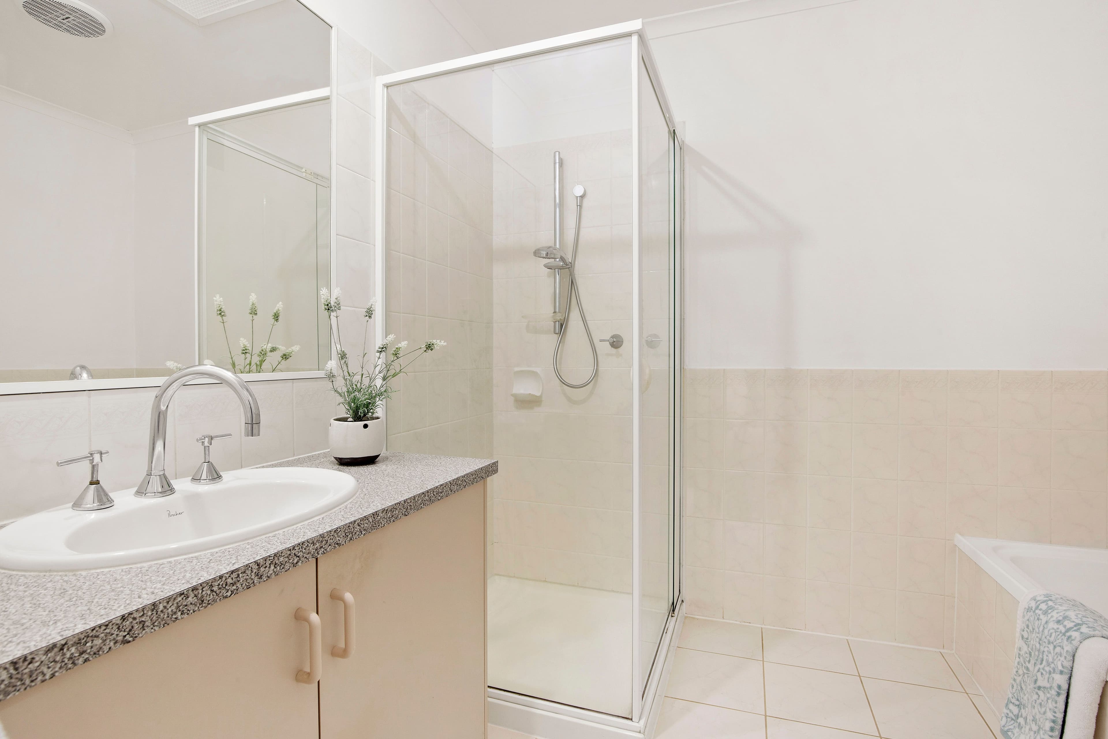 21 Euroka Street, Chadstone VIC 3148, Chadstone - Thumbnail 7