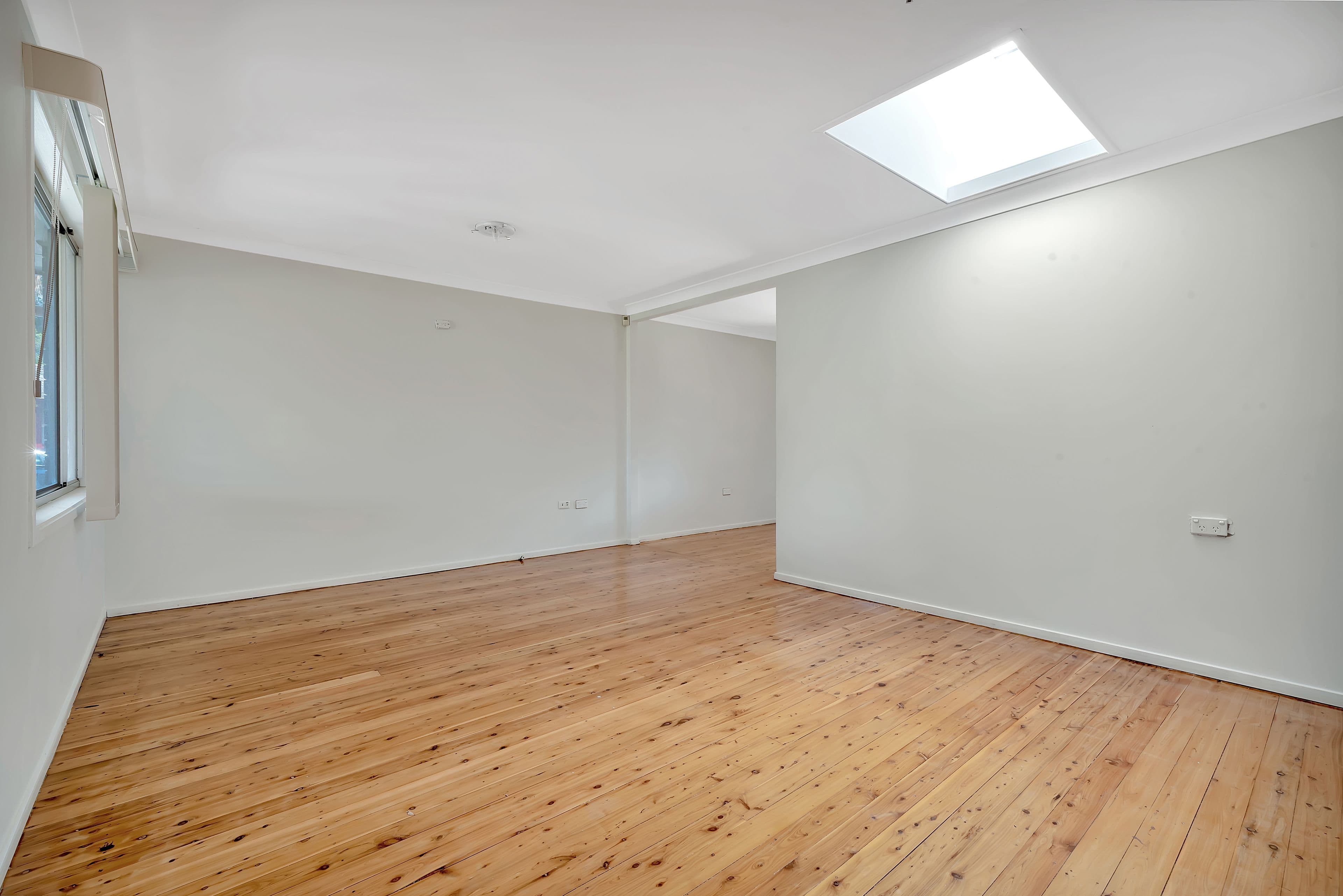 4 Hakea Close, Casula - Thumbnail 5