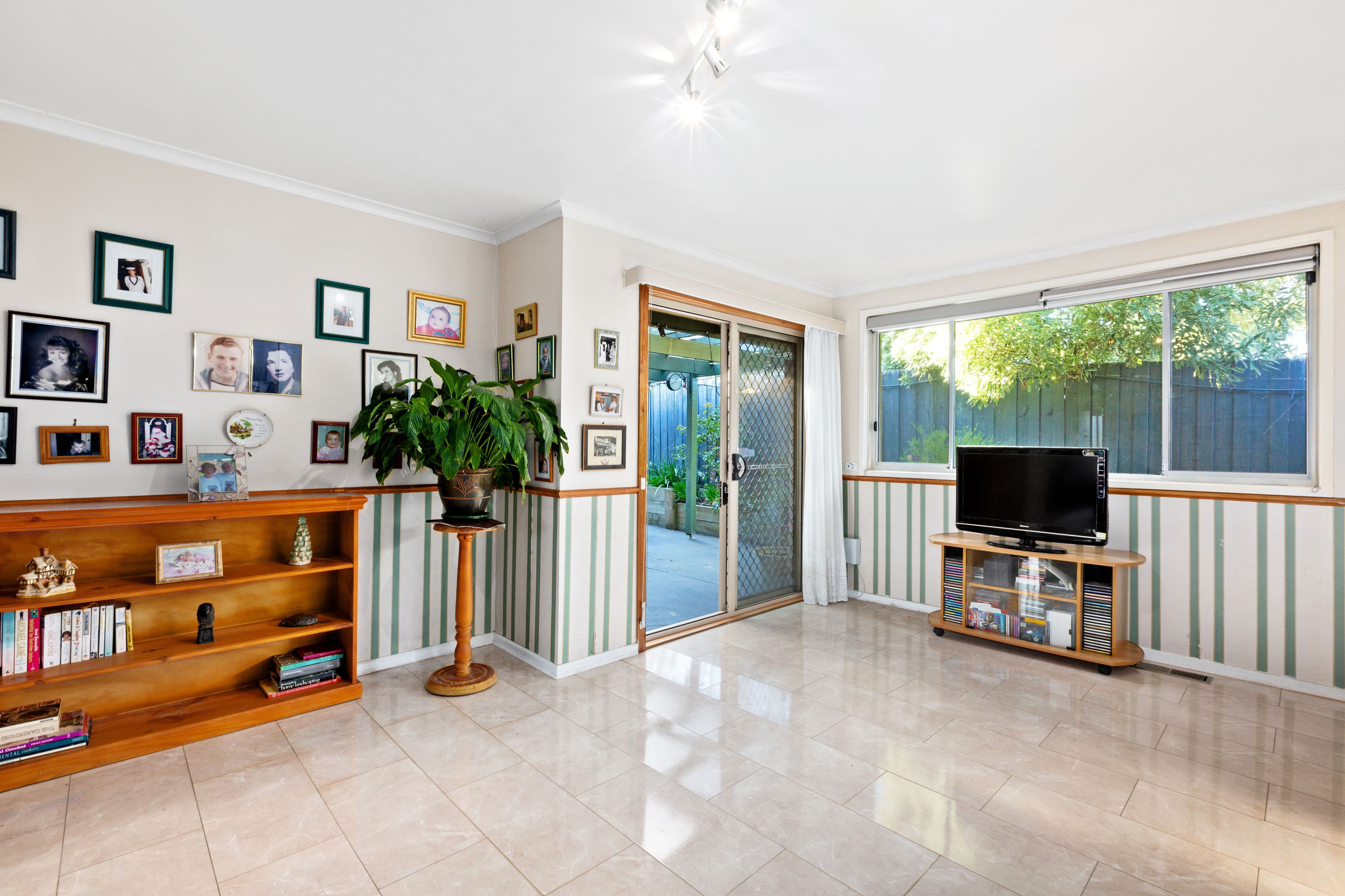 35 Gretana Crescent, Frankston VIC 3199, Frankston - Thumbnail 6