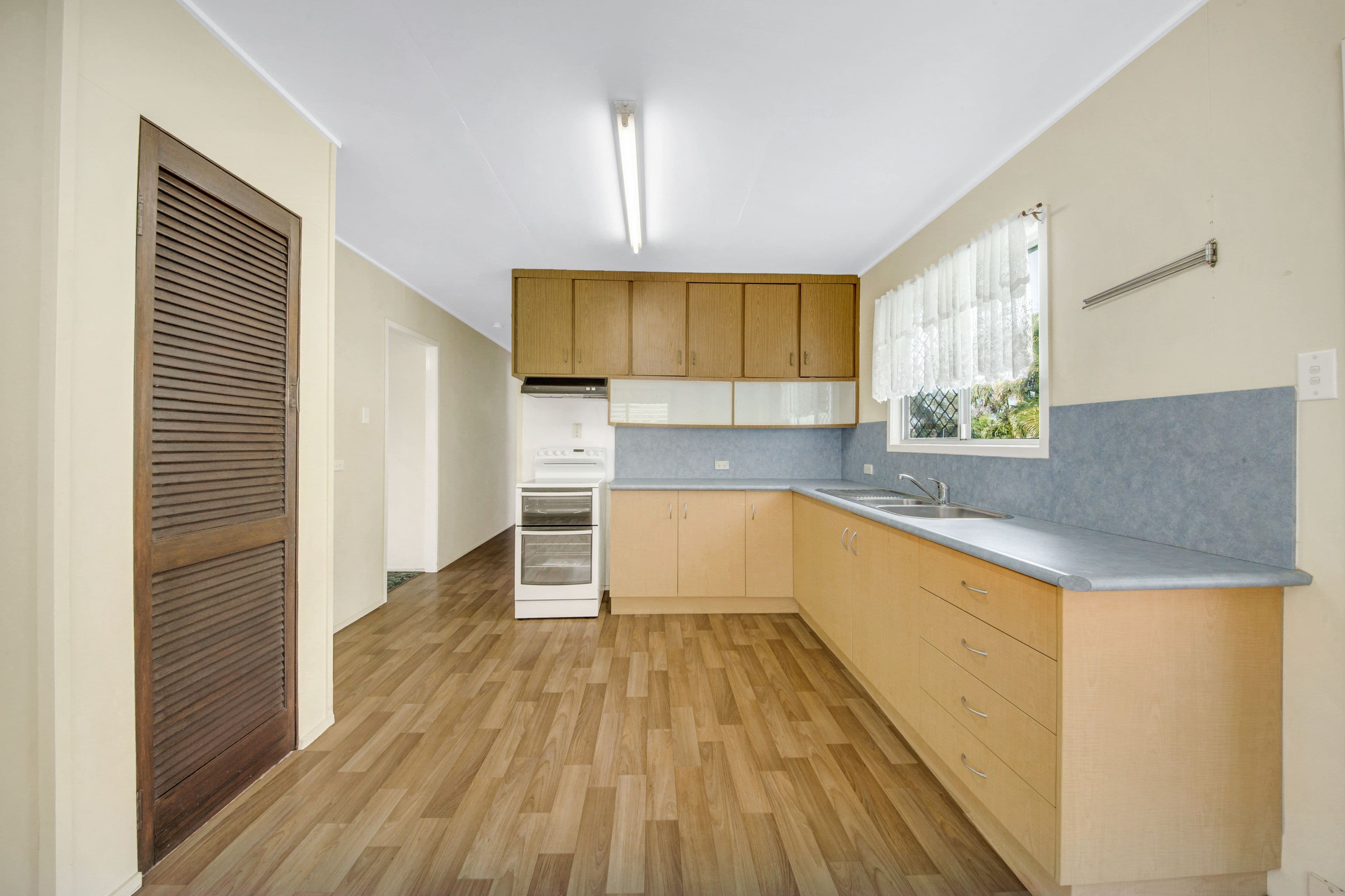 34 Smith Street, West Gladstone QLD 4680, West Gladstone - Thumbnail 5
