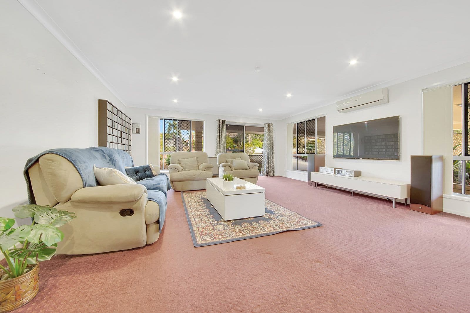 2 Hayman Court, Clinton QLD 4680, Clinton - Thumbnail 2